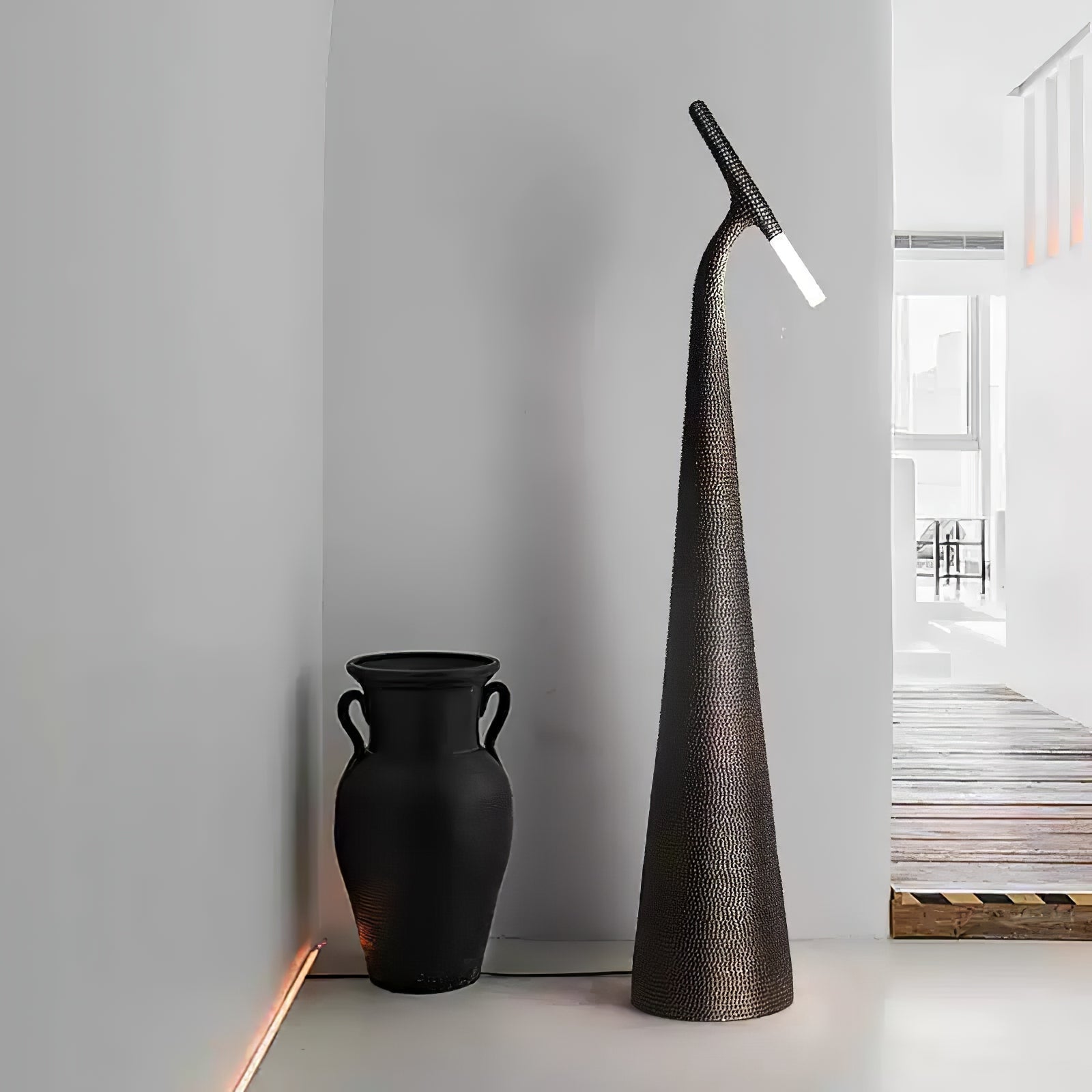Sysolyra Textured Resin Floor Lamp - Blowlighting