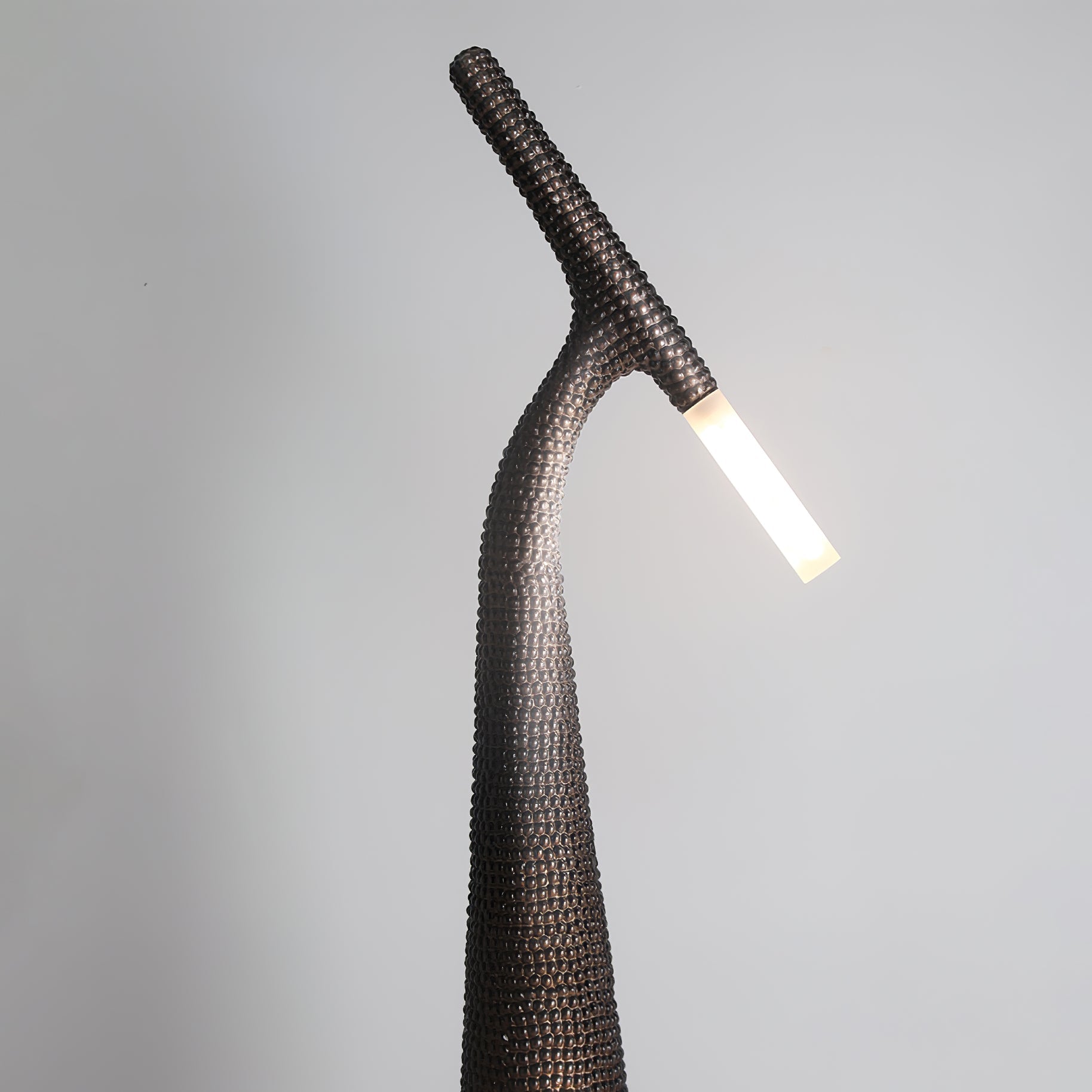 Sysolyra Textured Resin Floor Lamp - Blowlighting
