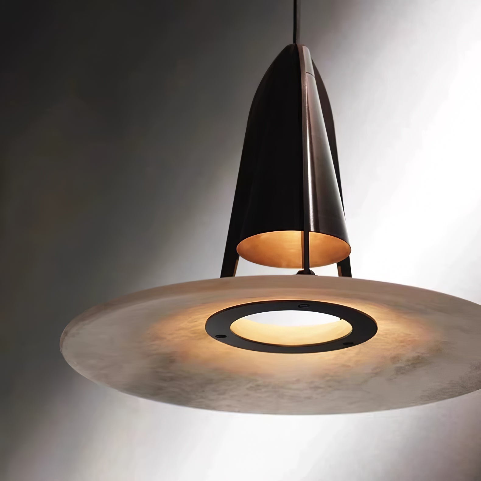 Zothayra Conical Pendant Light - Blowlighting