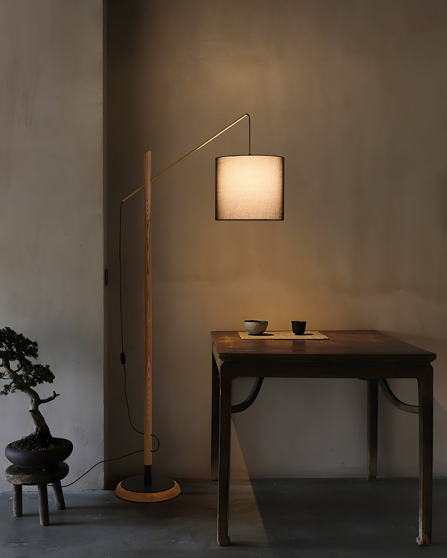 Archer Floor Lamp - Blowlighting