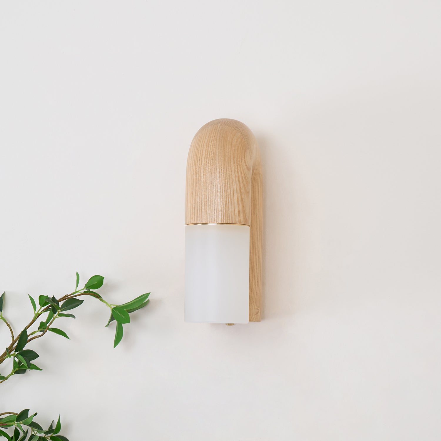 Arcus Wood Wall Lamp - Blowlighting