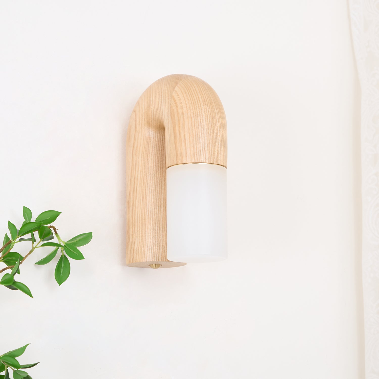 Arcus Wood Wall Lamp - Blowlighting