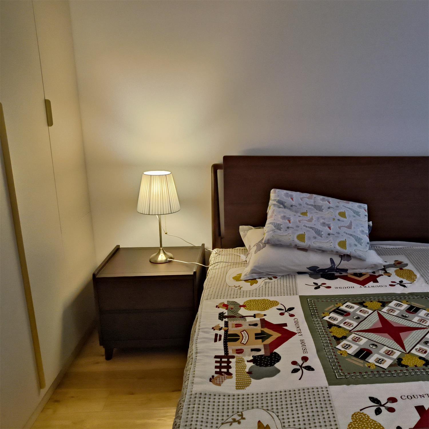 Arstid Table Lamp - Blowlighting