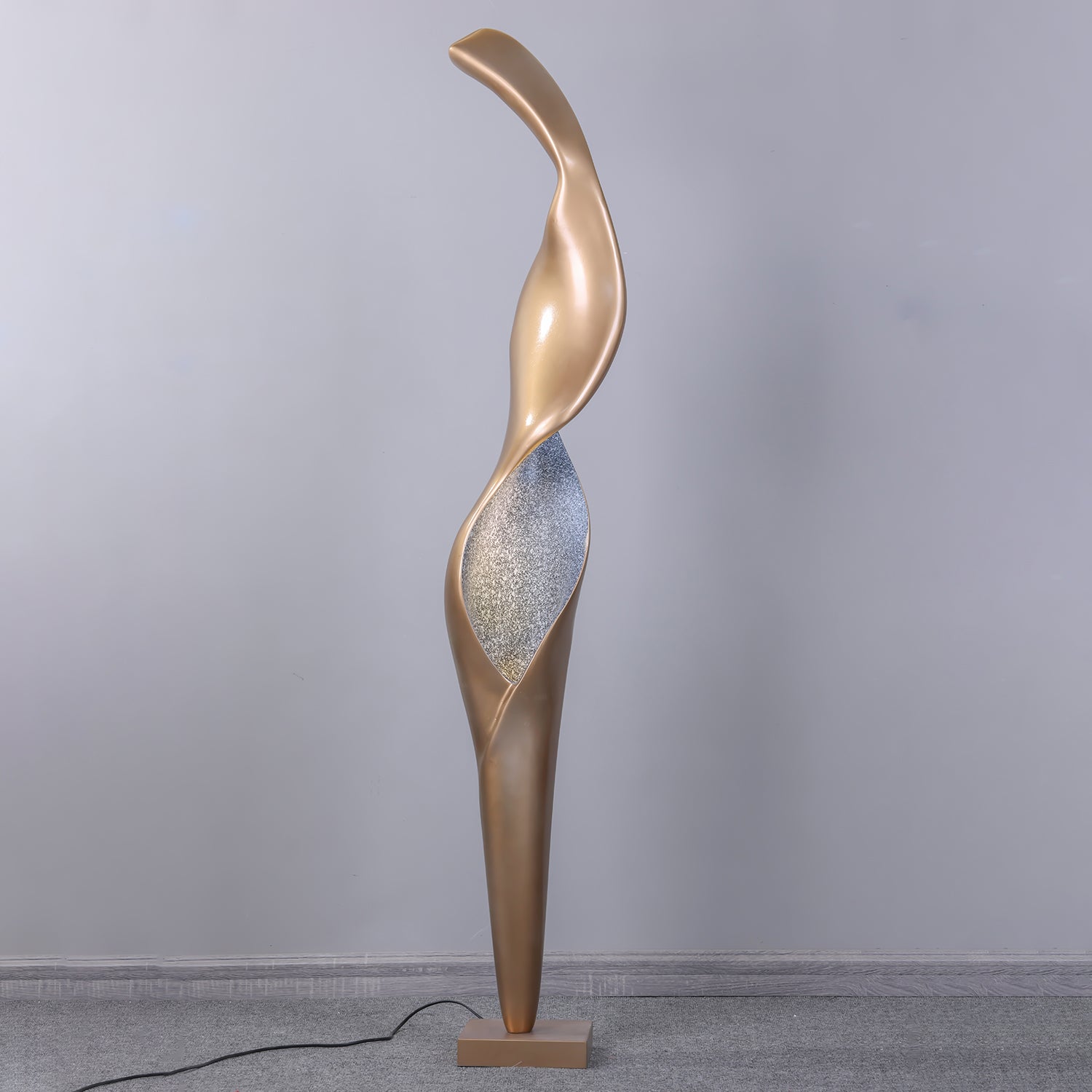 Mydorisra Sculptural Fiberglass Floor Lamp - Blowlighting