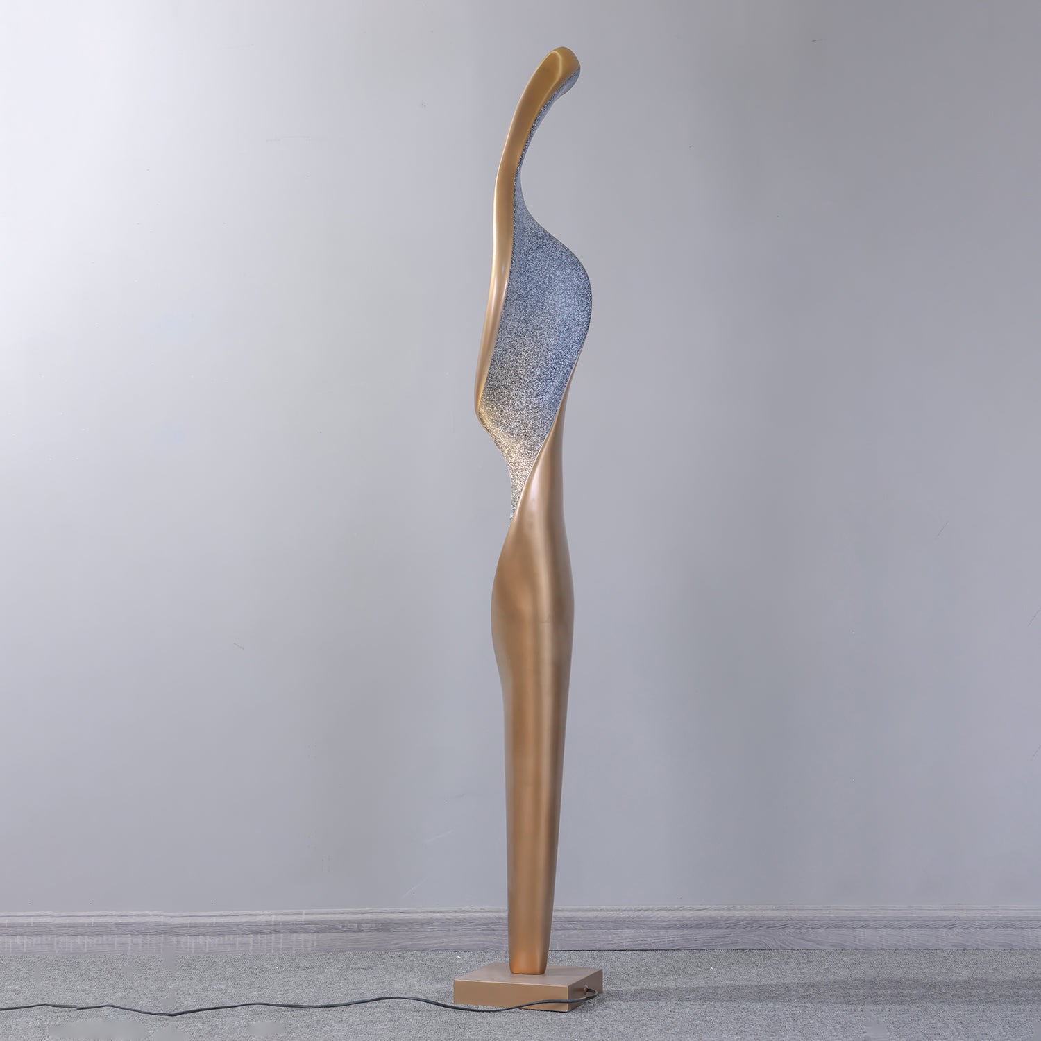 Mydorisra Sculptural Fiberglass Floor Lamp - Blowlighting
