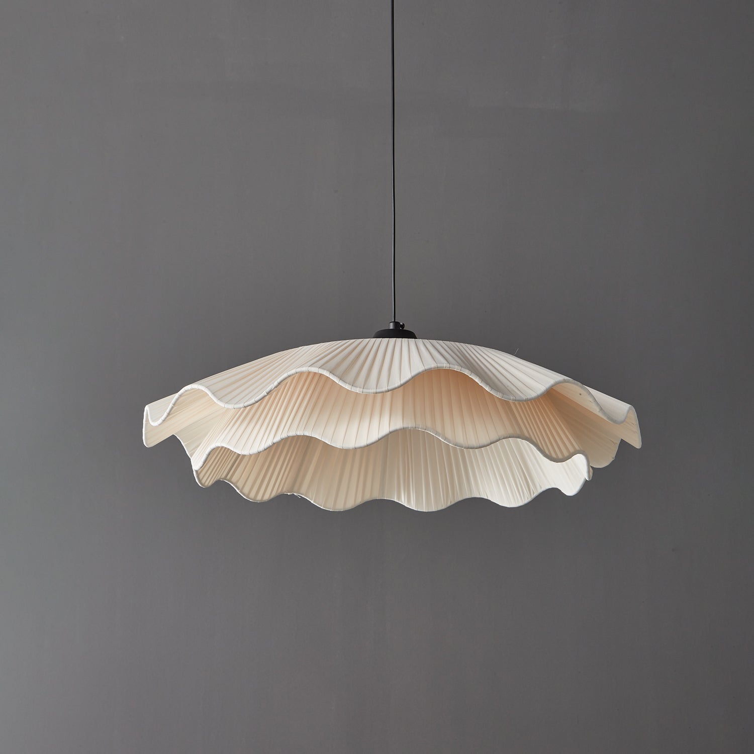 Arwen Fabric Wave Pendant Lamp - Blowlighting