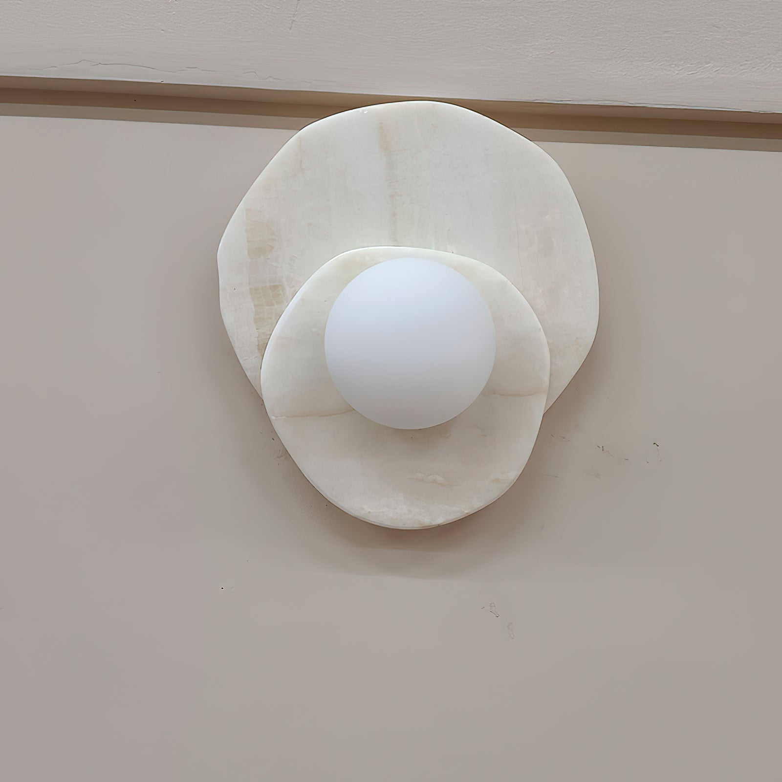 Alorarae Organic Alabaster Wall Light - Blowlighting