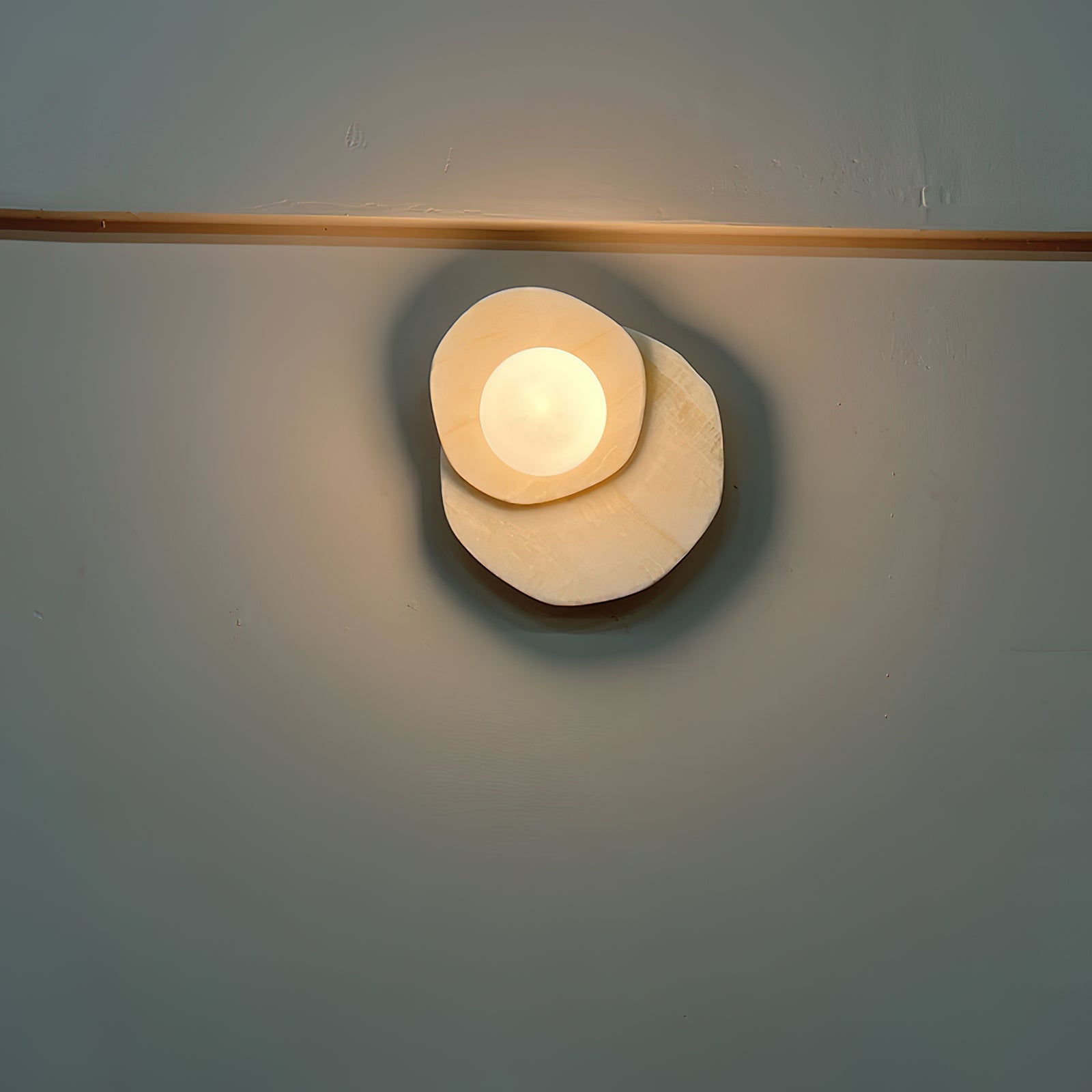 Alorarae Organic Alabaster Wall Light - Blowlighting