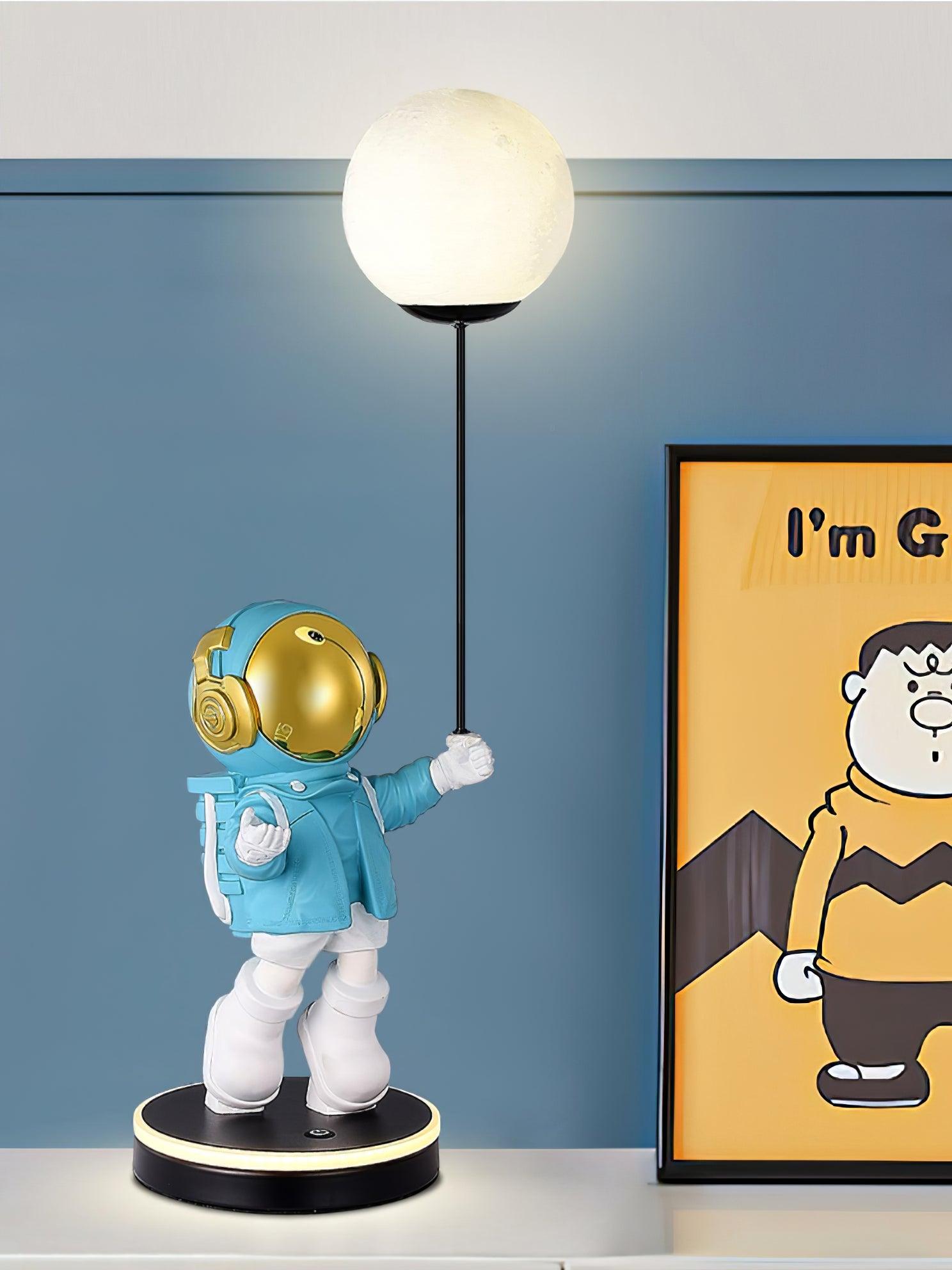 Astronaut and Planet Lamp - Blowlighting