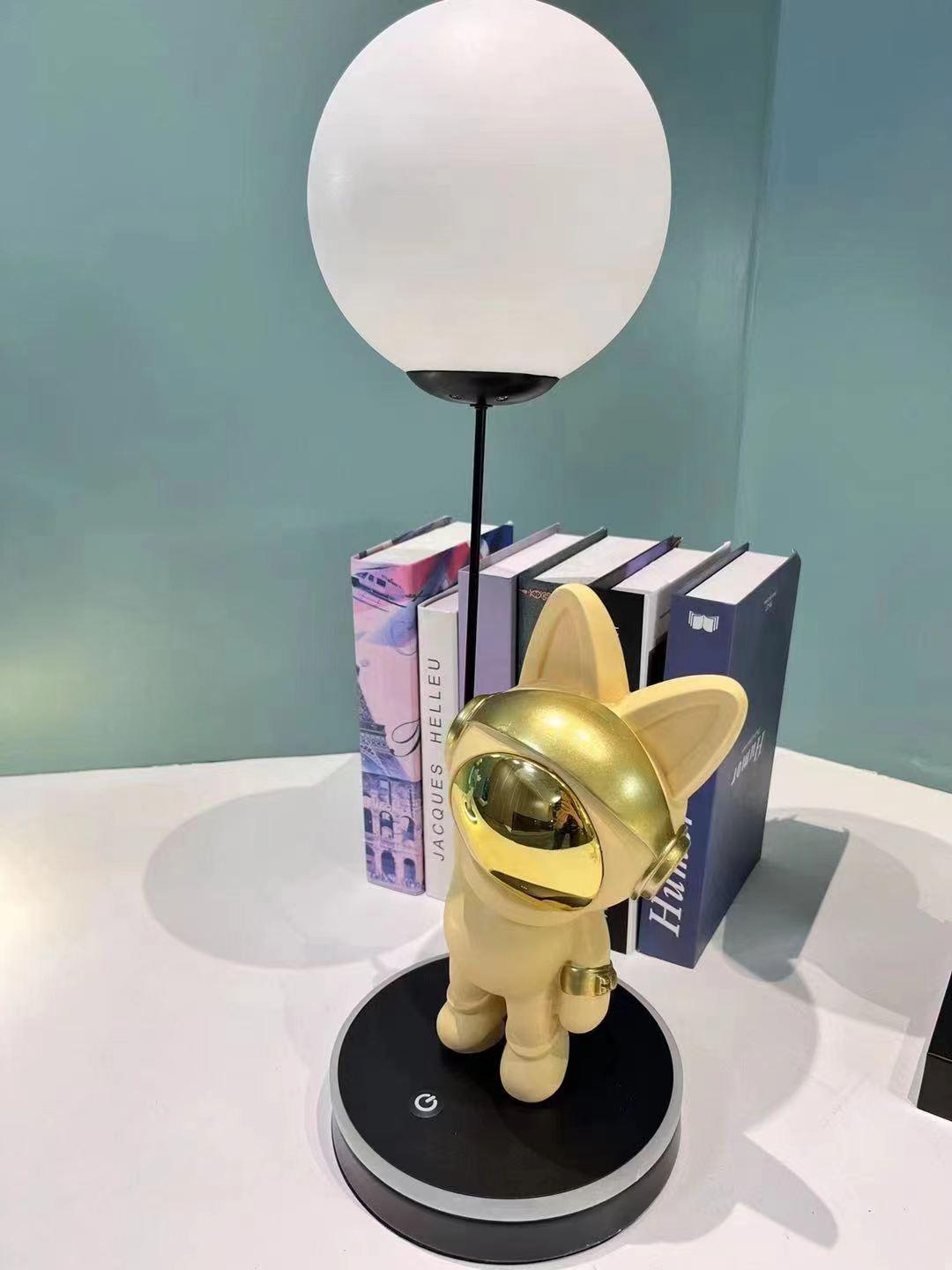 Astronaut and Planet Lamp - Blowlighting