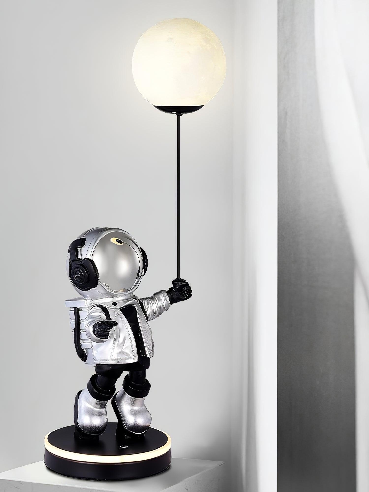 Astronaut and Planet Lamp - Blowlighting