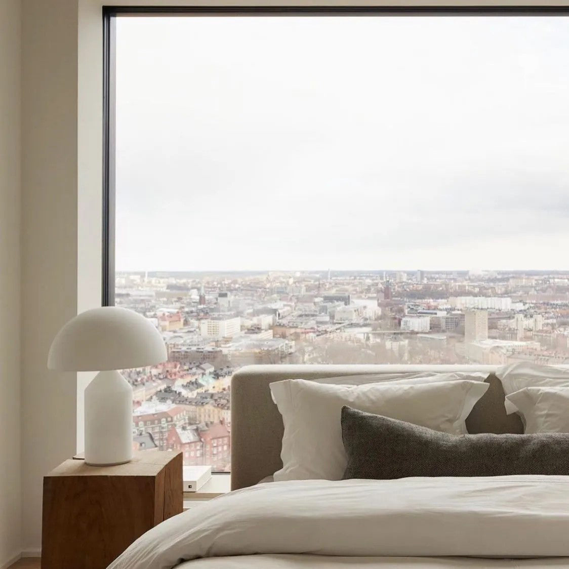 Atollo Table Lamp - Blowlighting