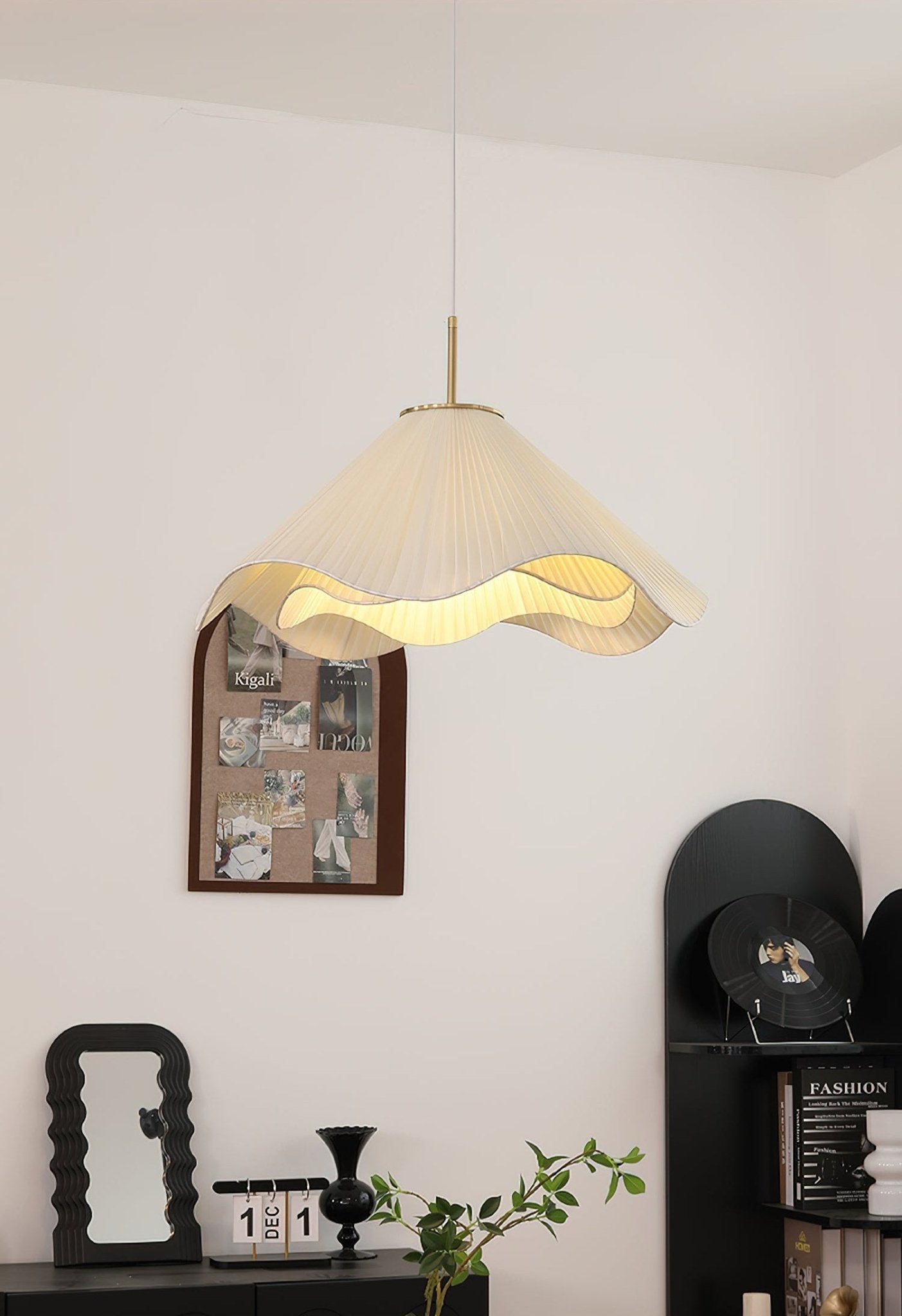 Elara Pendant Light - Blowlighting