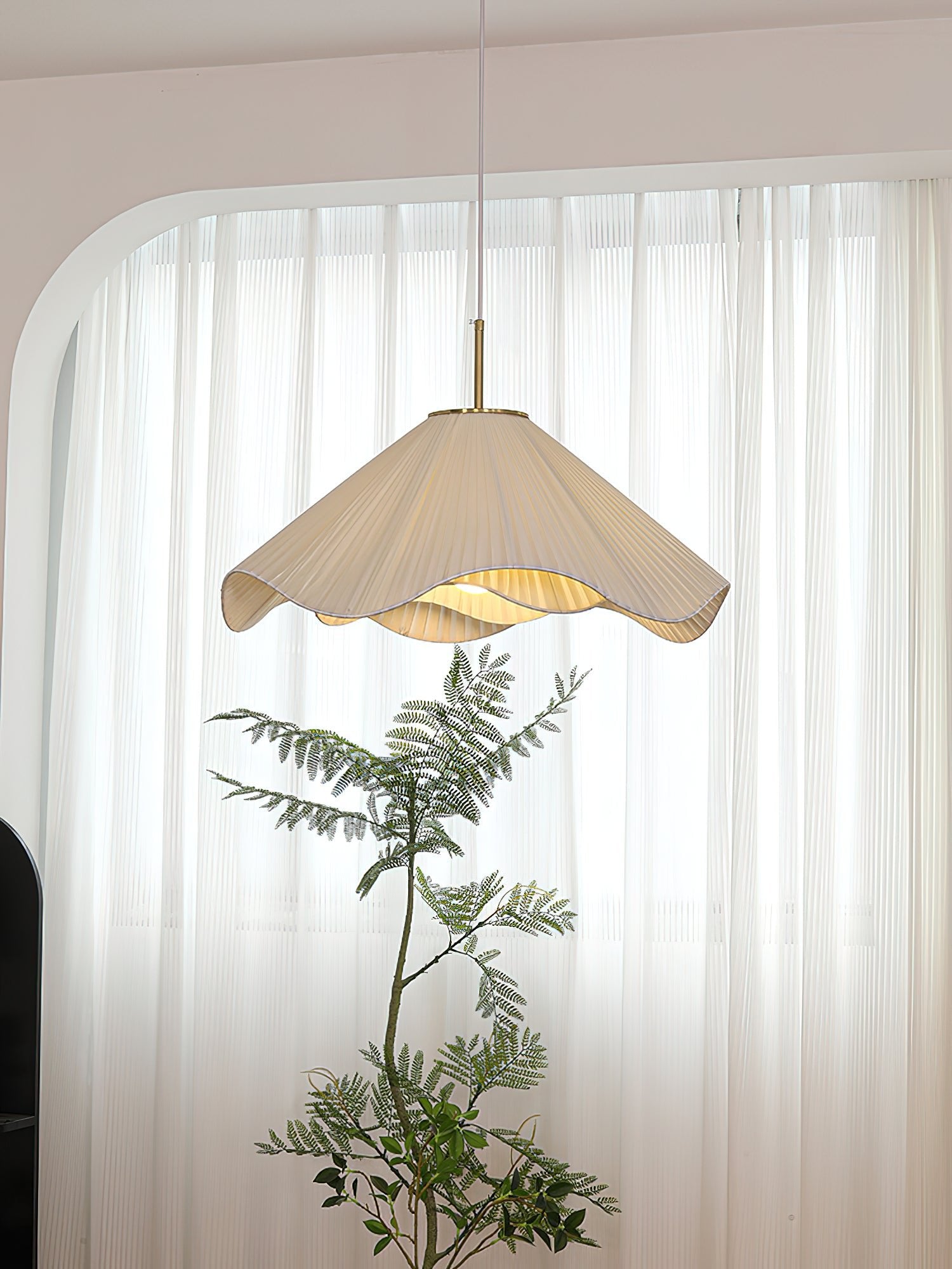 Elara Pendant Light - Blowlighting