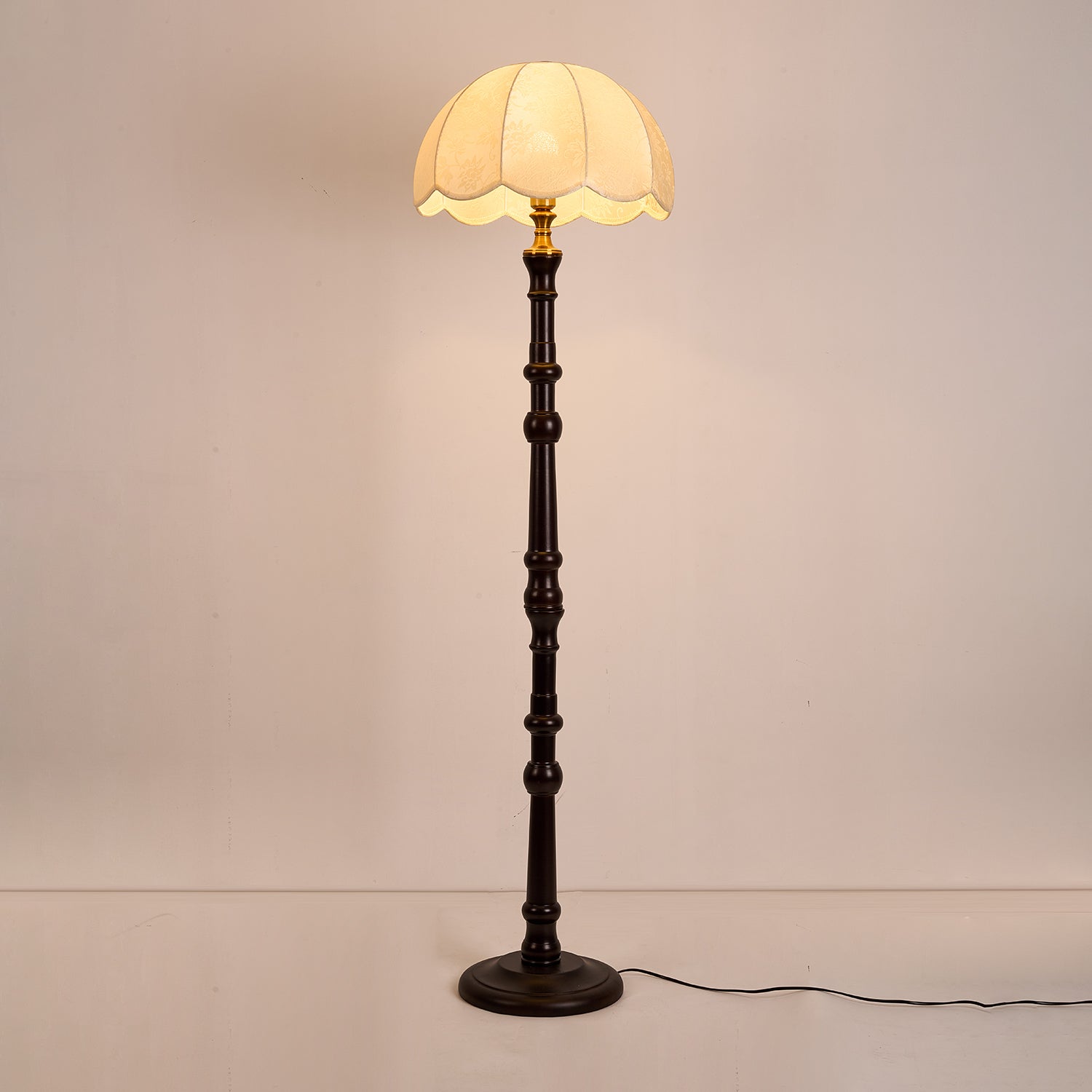Belgravia Floor Light - Blowlighting