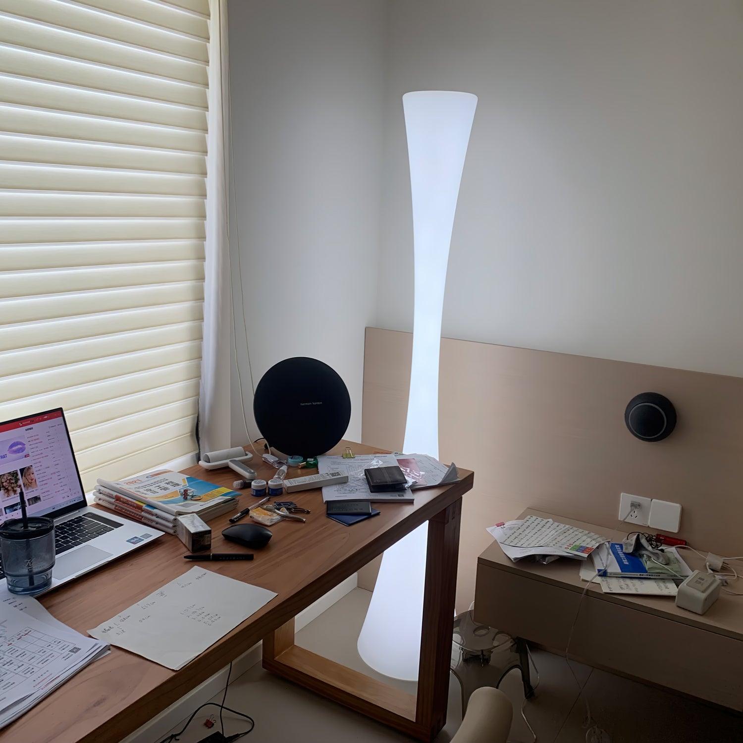 Biconica Pol Floor Lamp - Blowlighting