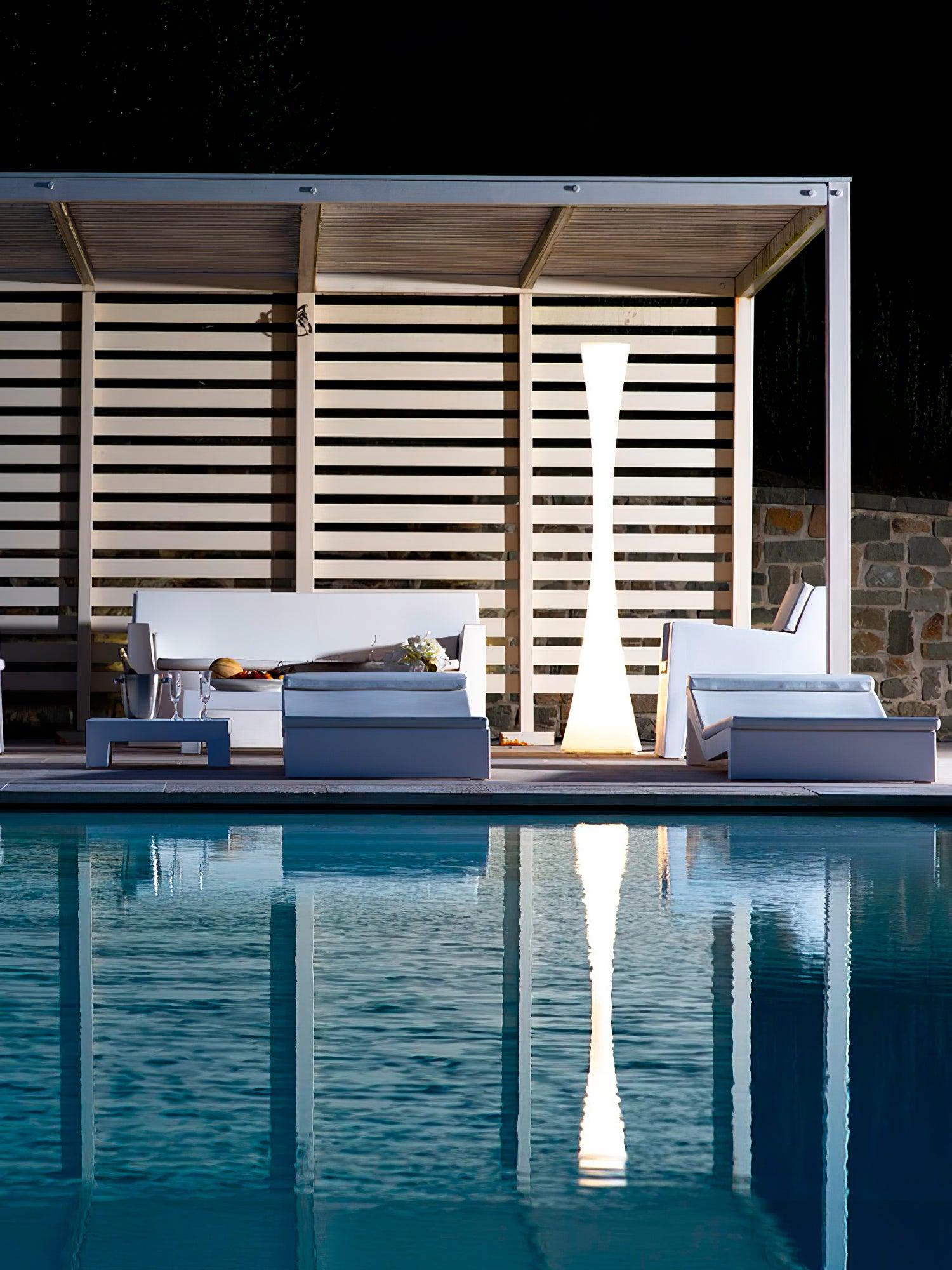 Biconica Pol Floor Lamp - Blowlighting