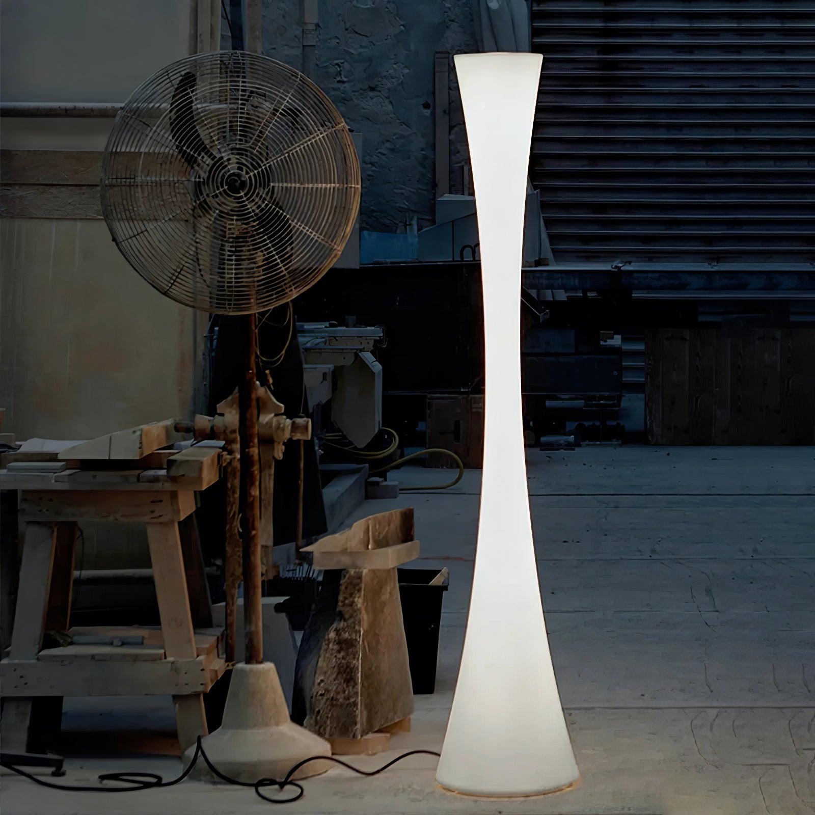 Biconica Pol Floor Lamp - Blowlighting