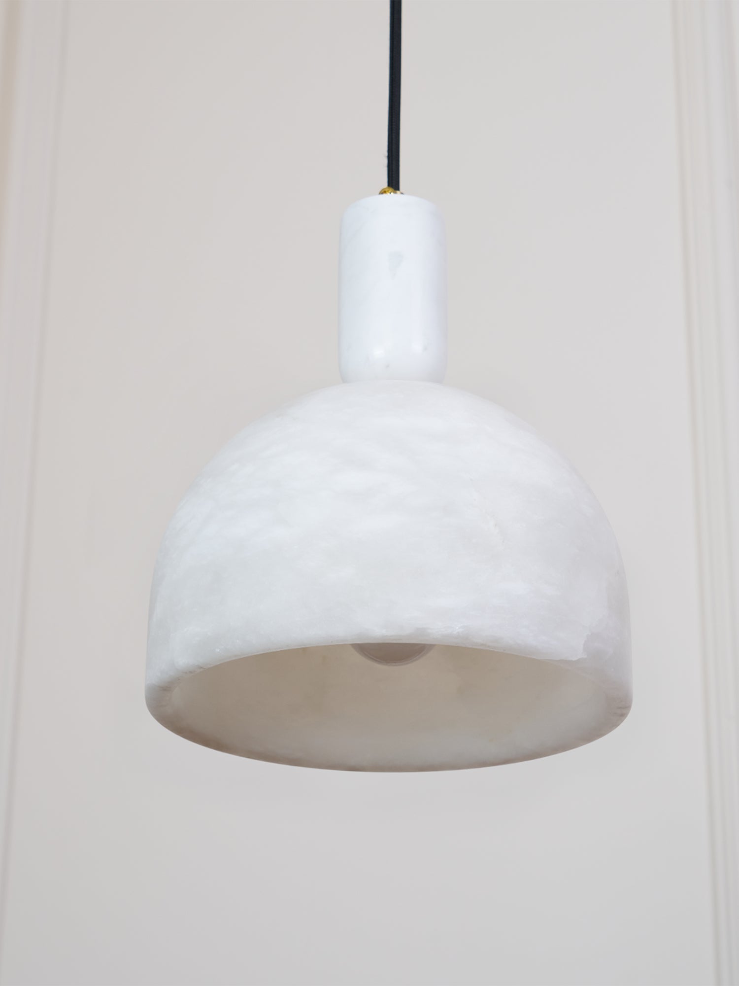 Culiror Minimalist Alabaster Pendant Light - Blowlighting