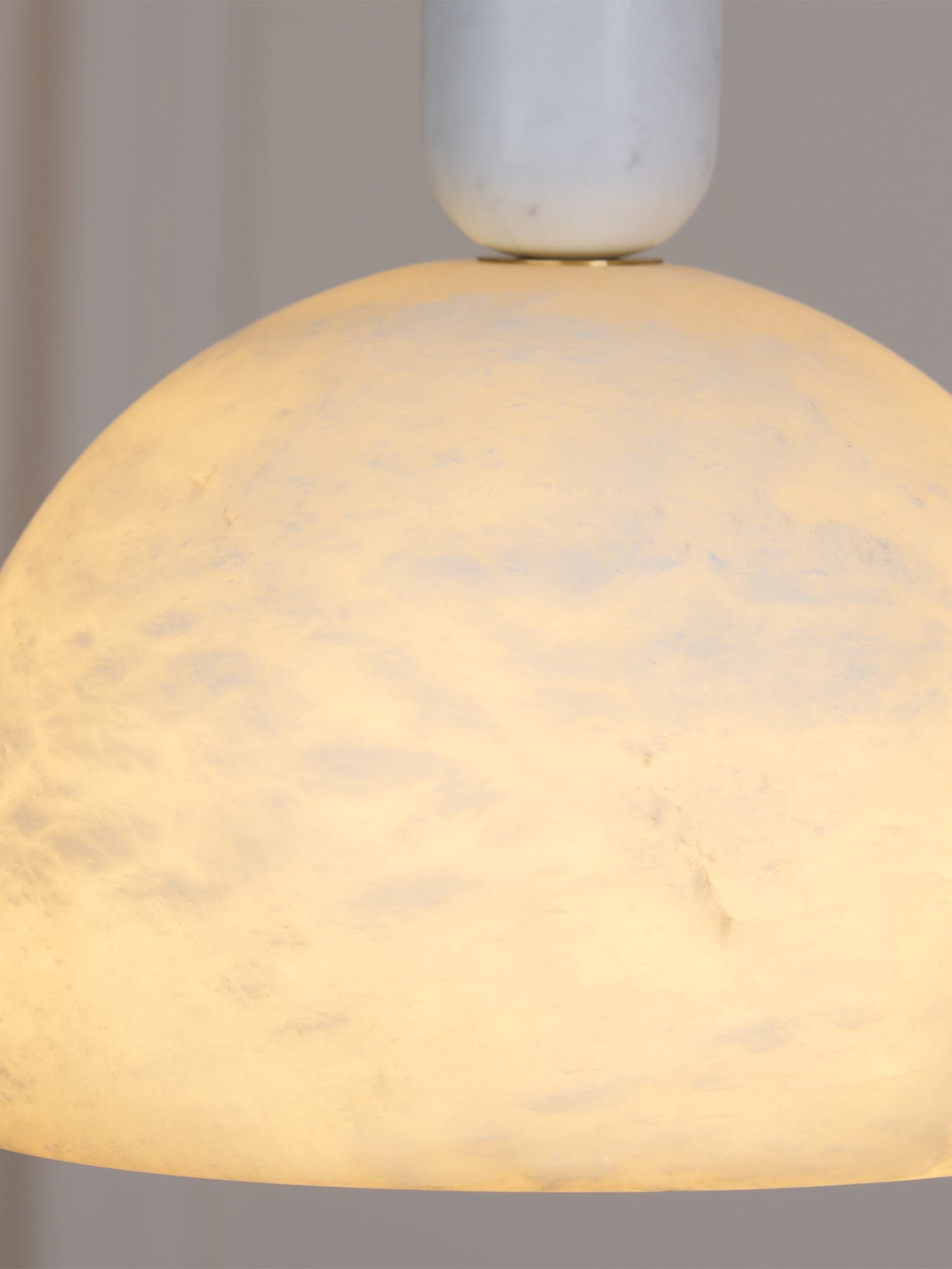 Culiror Minimalist Alabaster Pendant Light - Blowlighting