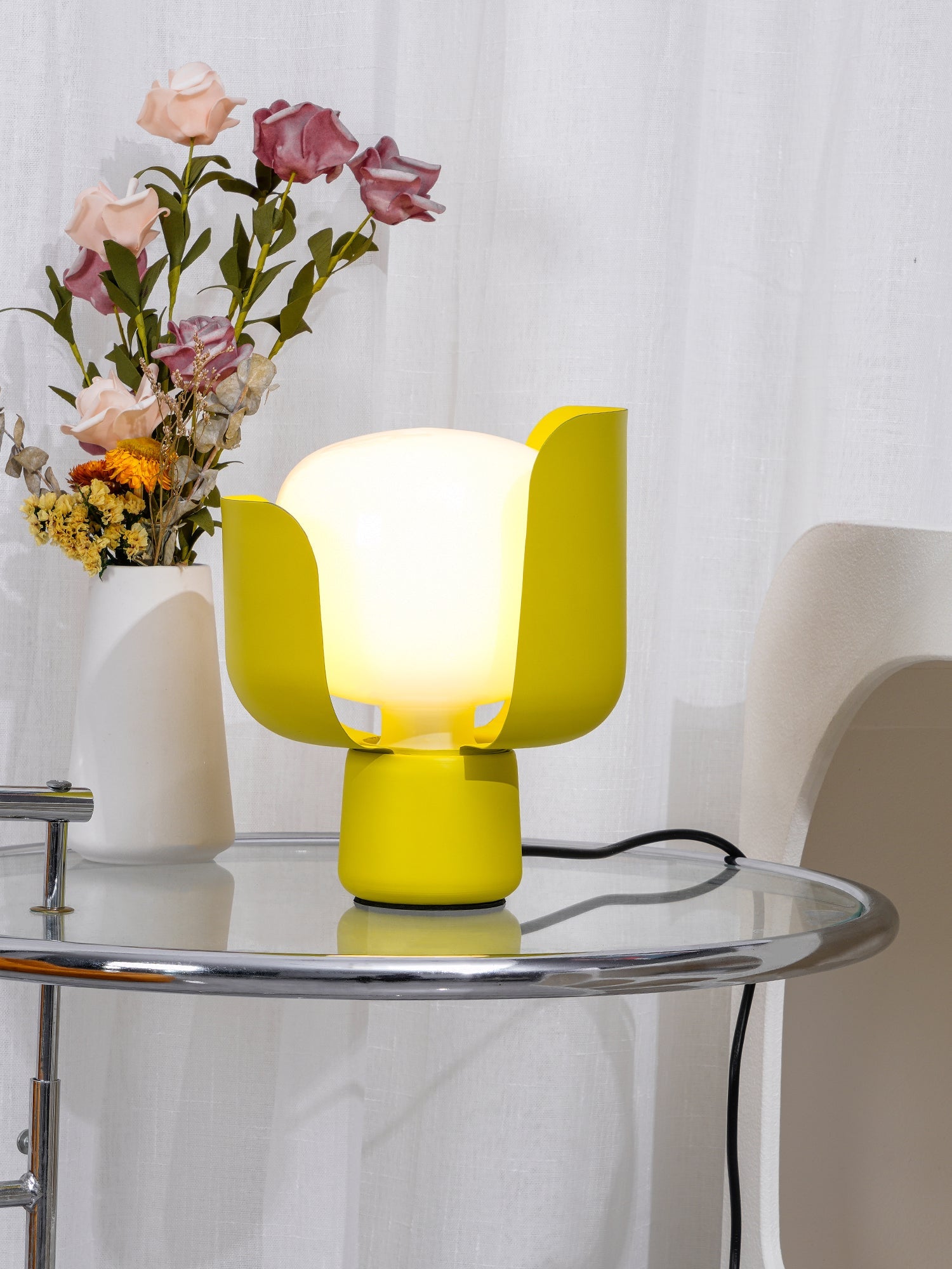 Petals Glass Table Lamp - Blowlighting