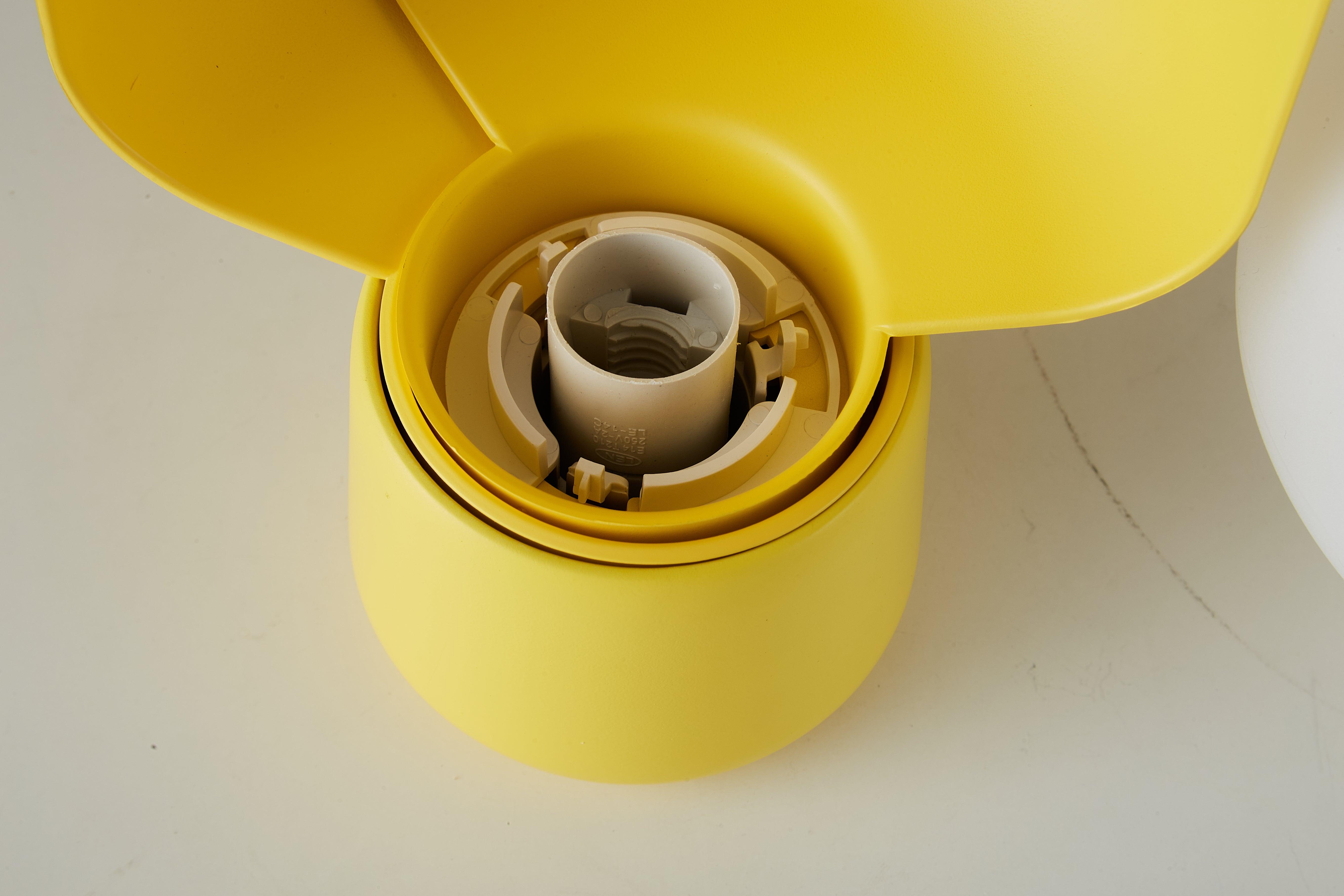 Petals Glass Table Lamp - Blowlighting