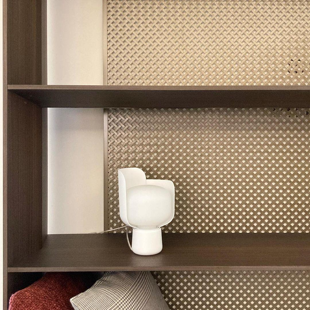 Petals Glass Table Lamp - Blowlighting