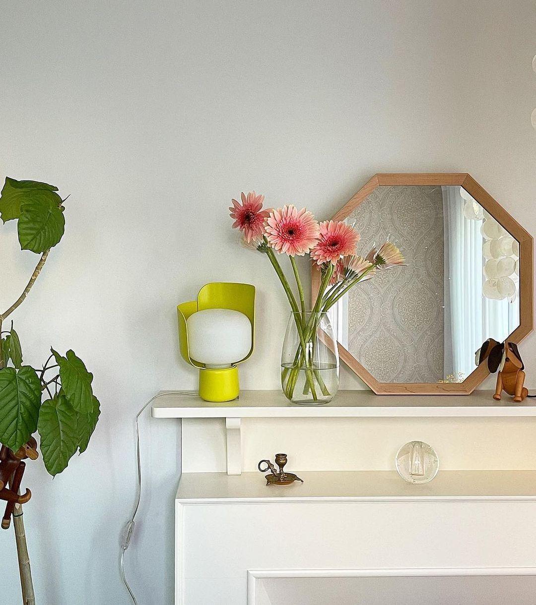 Petals Glass Table Lamp - Blowlighting