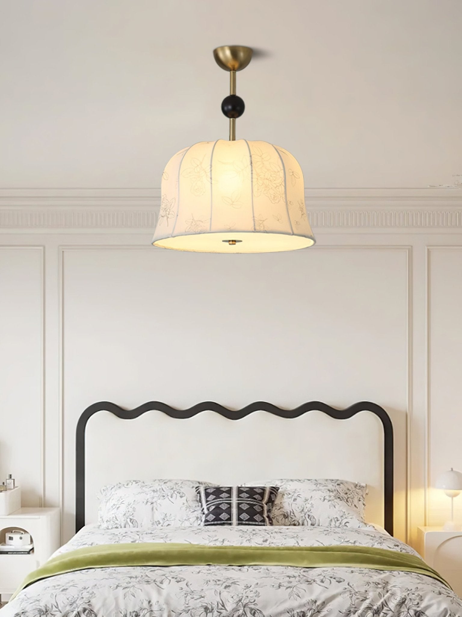 Blossom Curve Pendant Lamp - Blowlighting