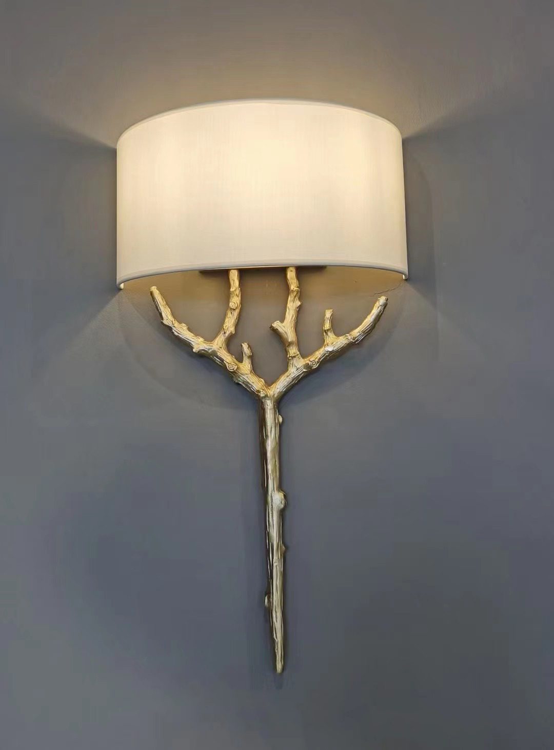 Ceryndir Antler Brass Wall Sconce - Blowlighting