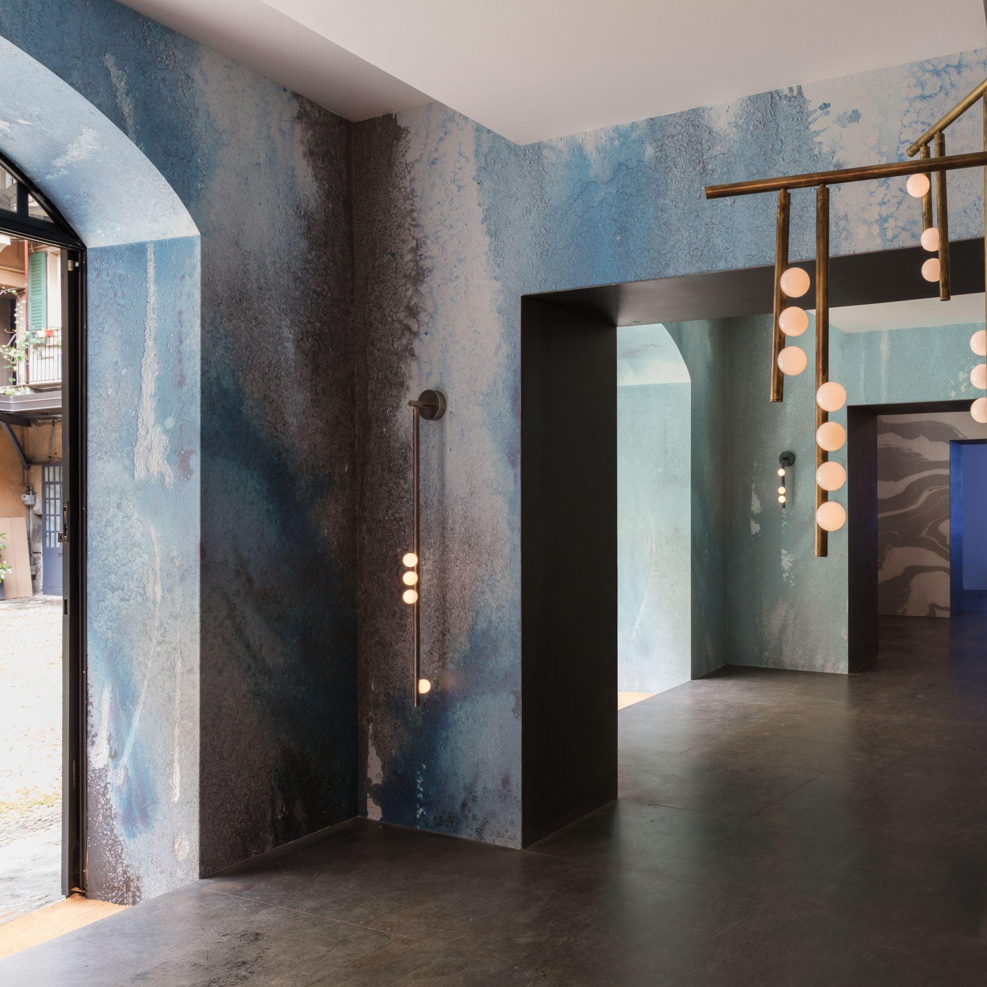 Brass Glass Tube Wall Lamp - Blowlighting