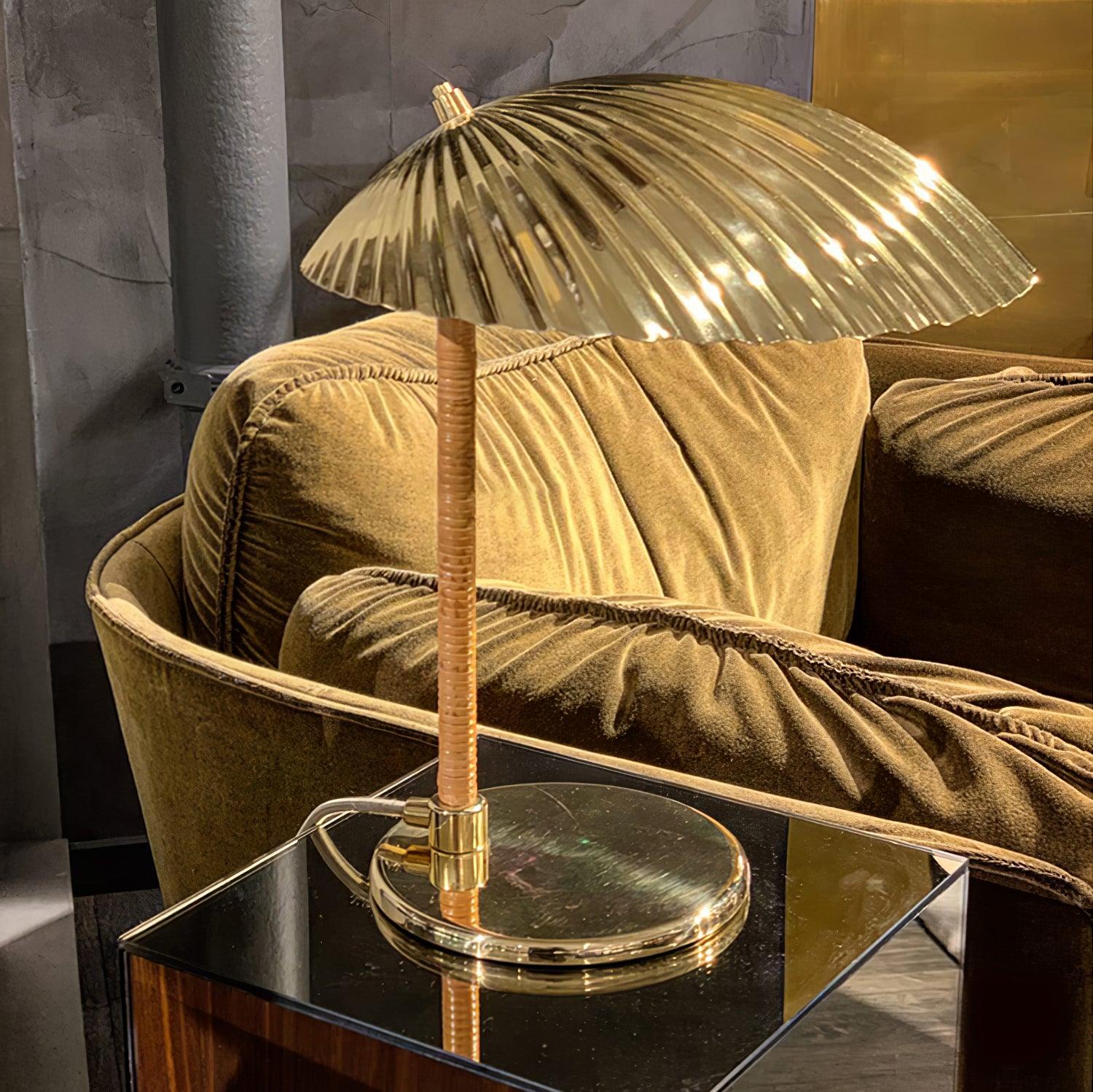 Brass Shell Table Lamp - Blowlighting