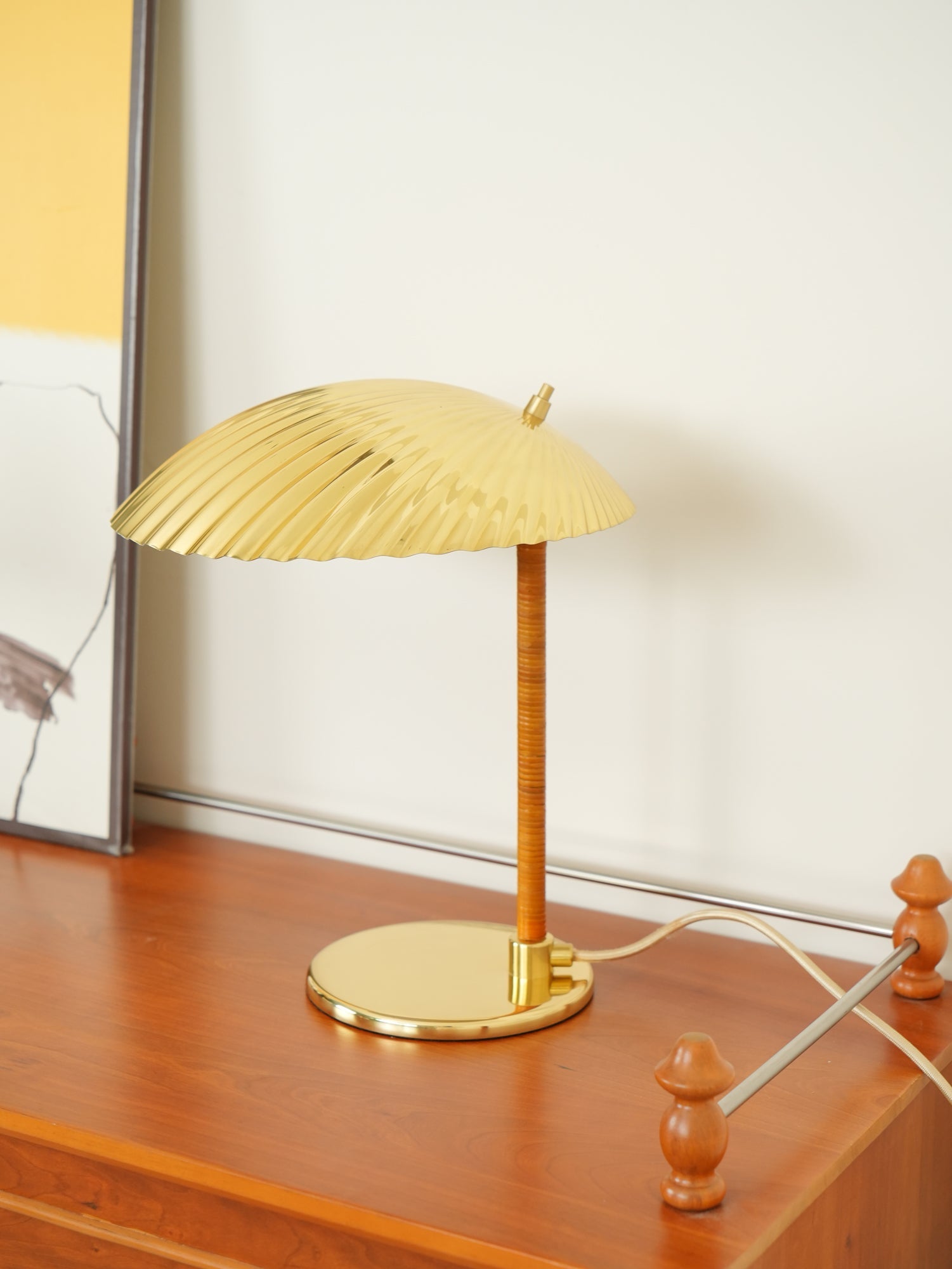 Brass Shell Table Lamp - Blowlighting