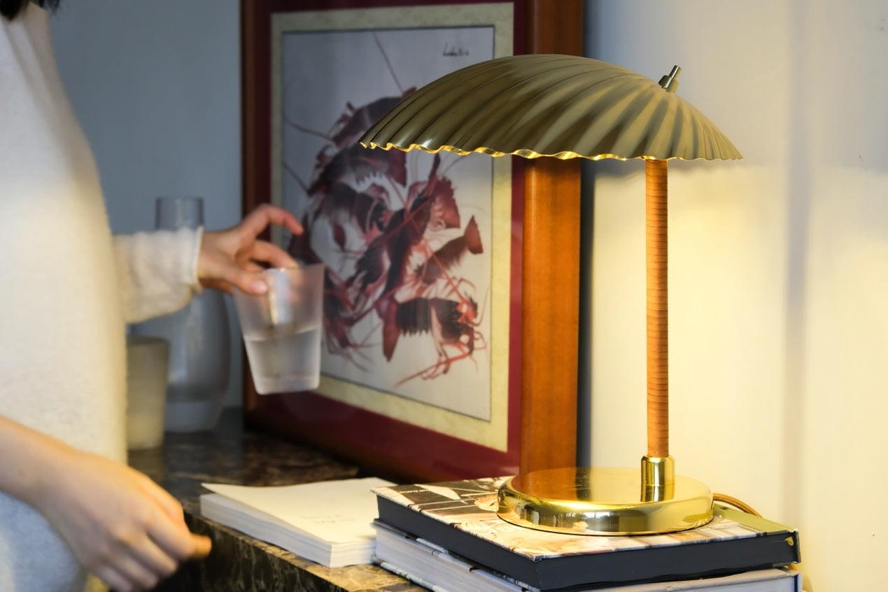 Brass Shell Table Lamp - Blowlighting