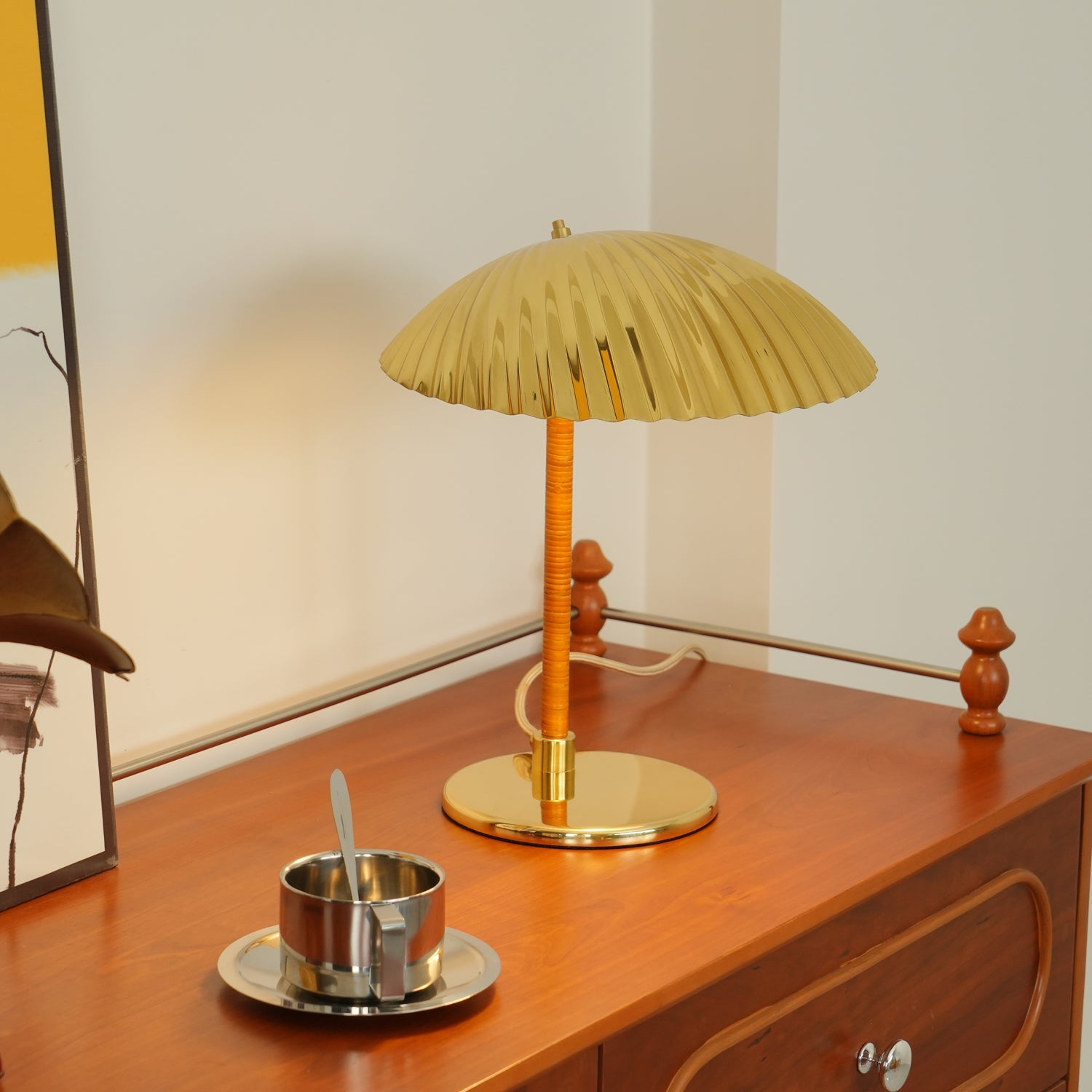 Brass Shell Table Lamp - Blowlighting