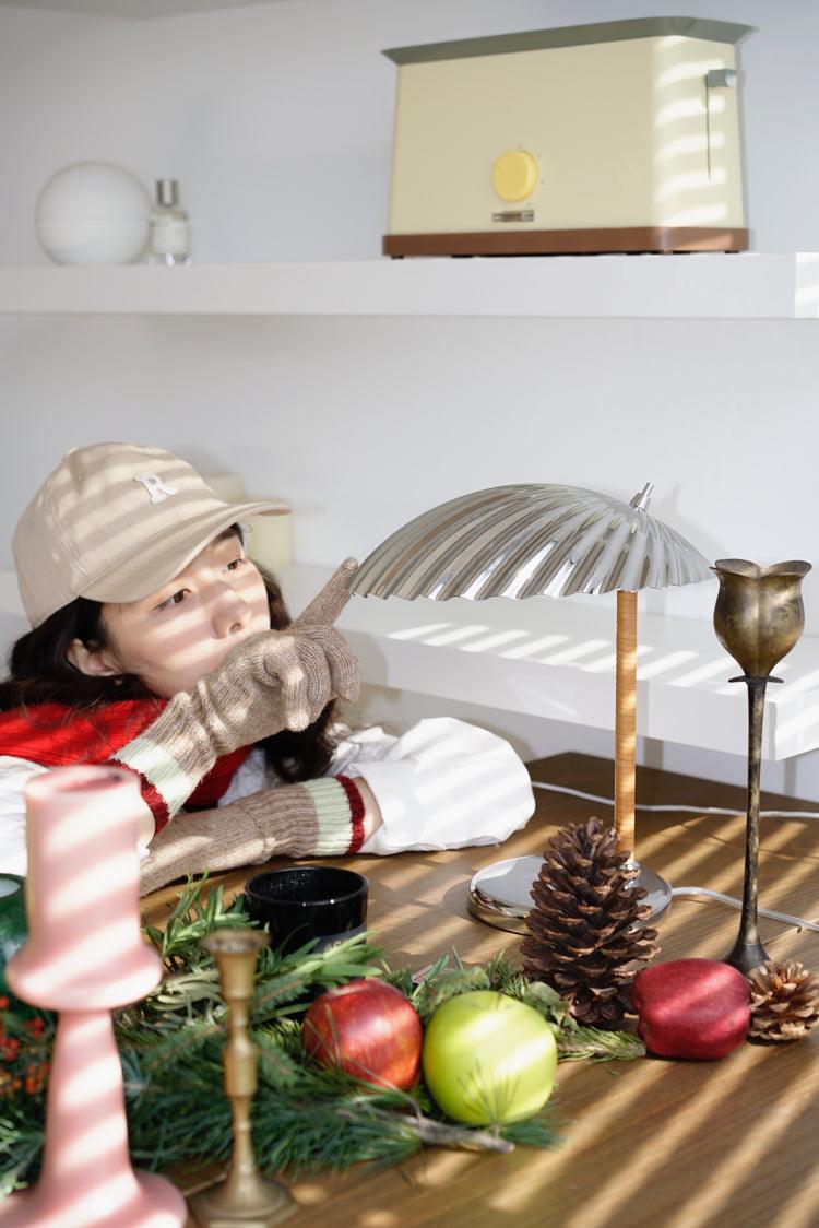 Brass Shell Table Lamp - Blowlighting