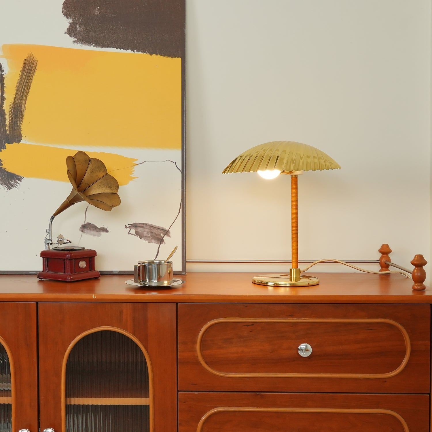 Brass Shell Table Lamp - Blowlighting