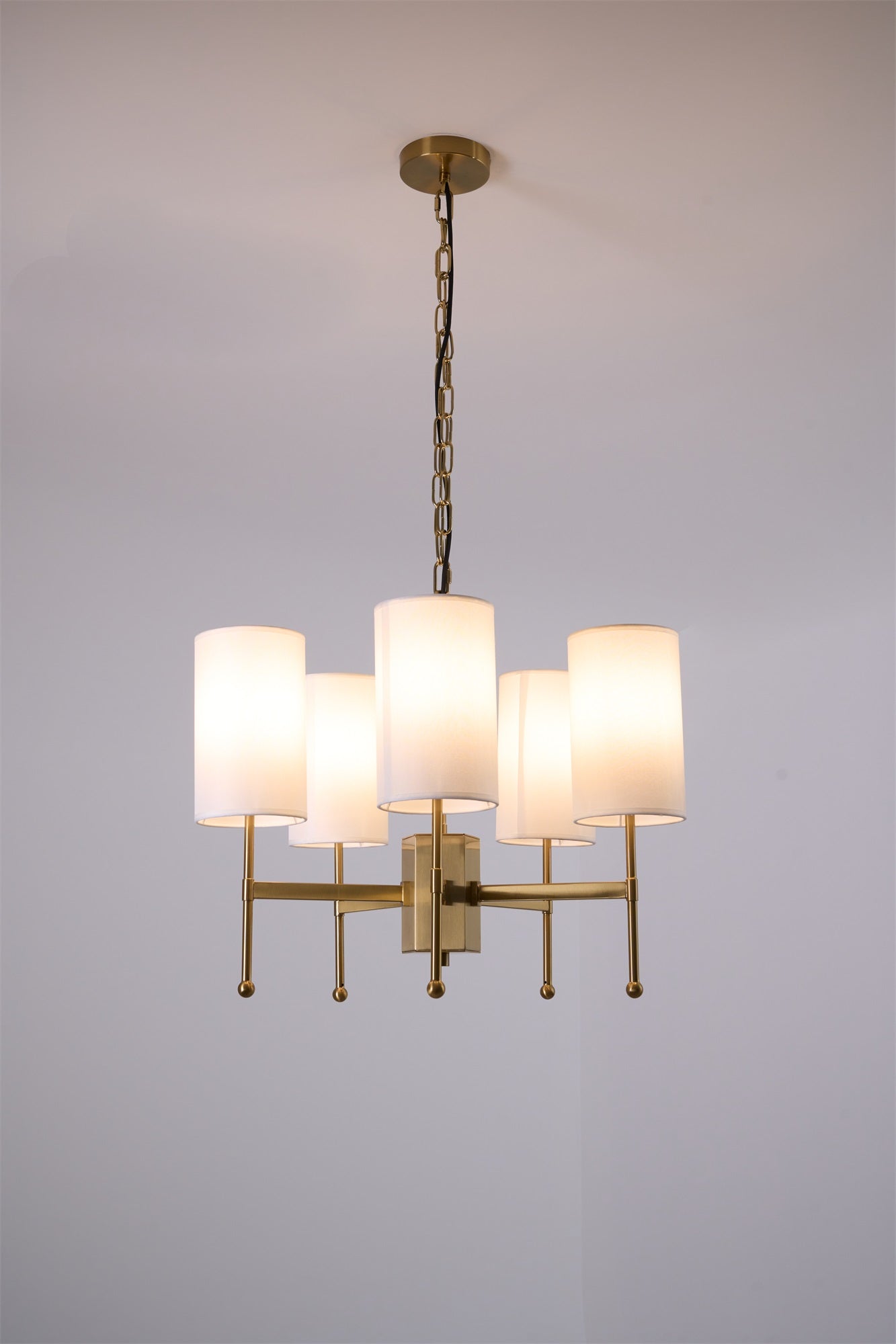 Brilliancess Brass Chandelier - Blowlighting