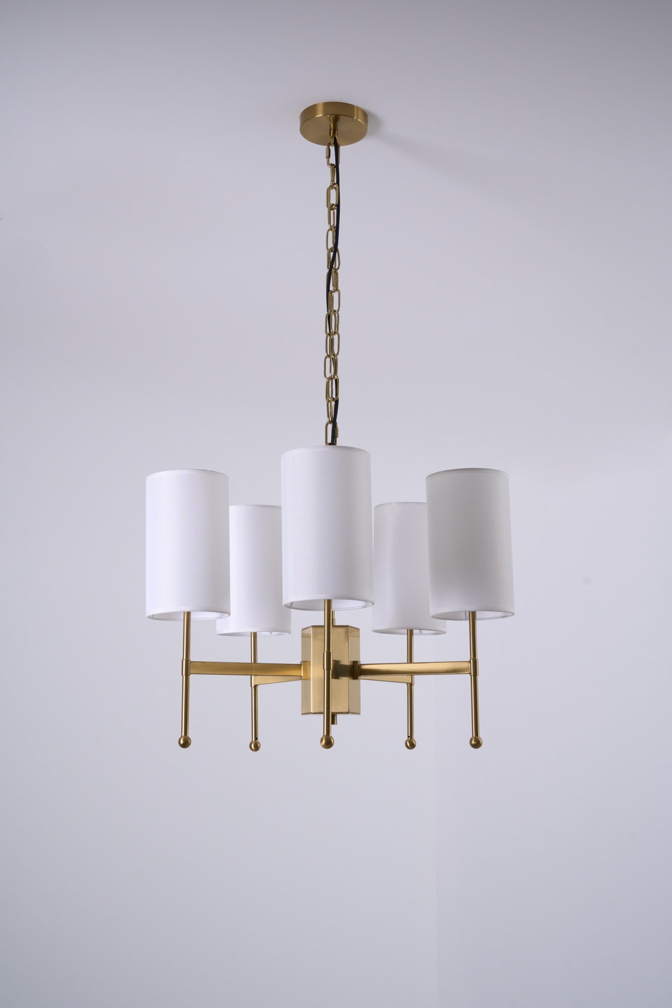 Brilliancess Brass Chandelier - Blowlighting