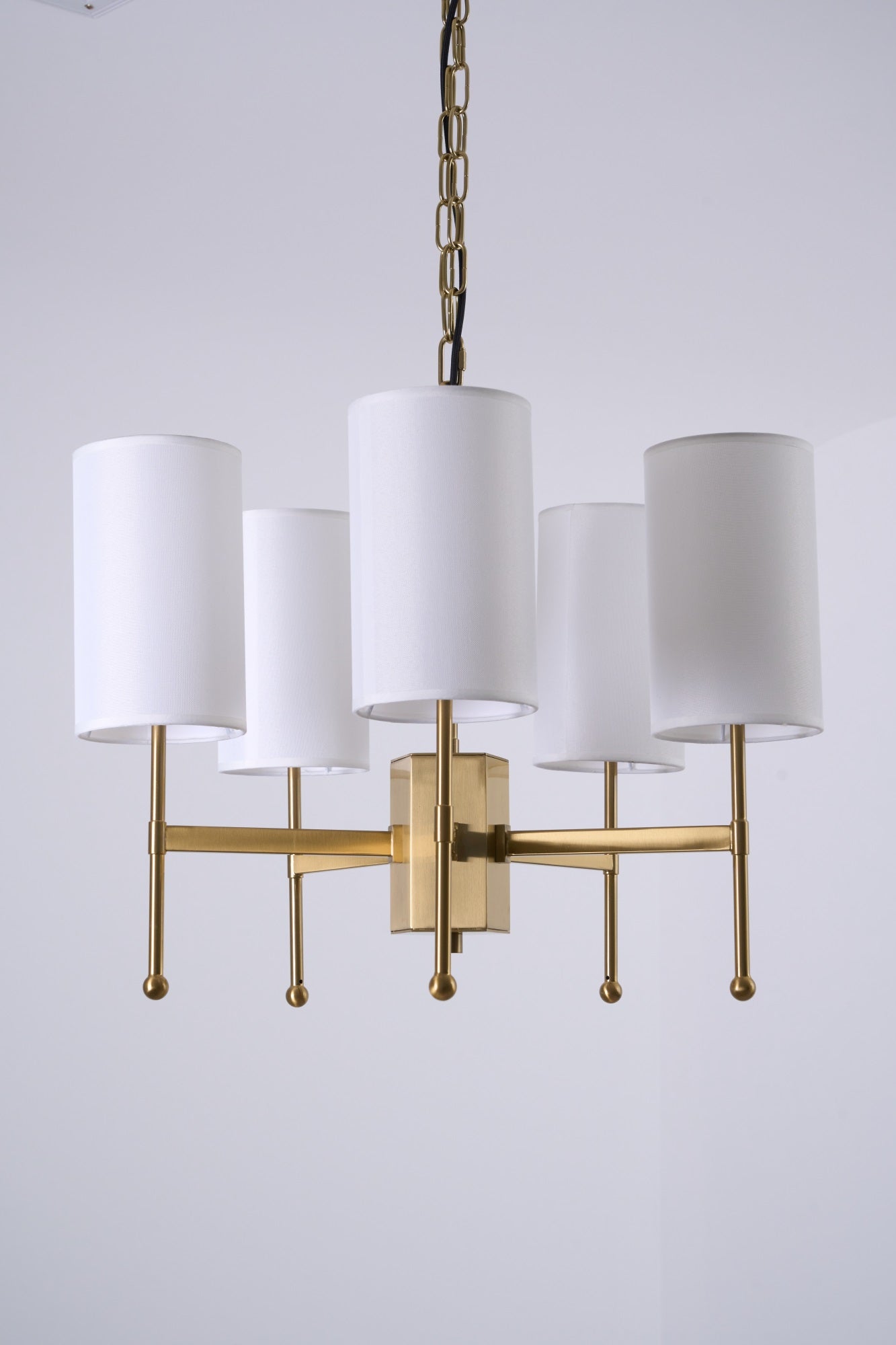 Brilliancess Brass Chandelier - Blowlighting