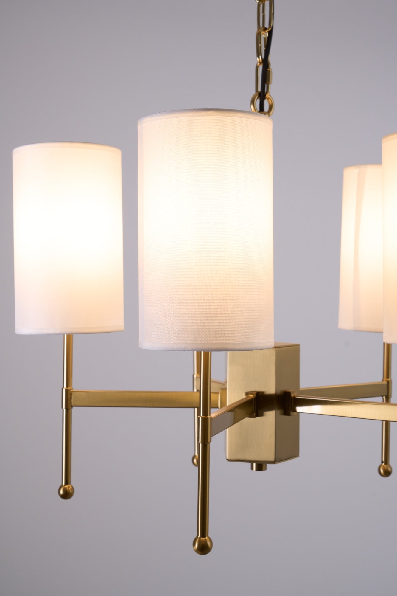 Brilliancess Brass Chandelier - Blowlighting