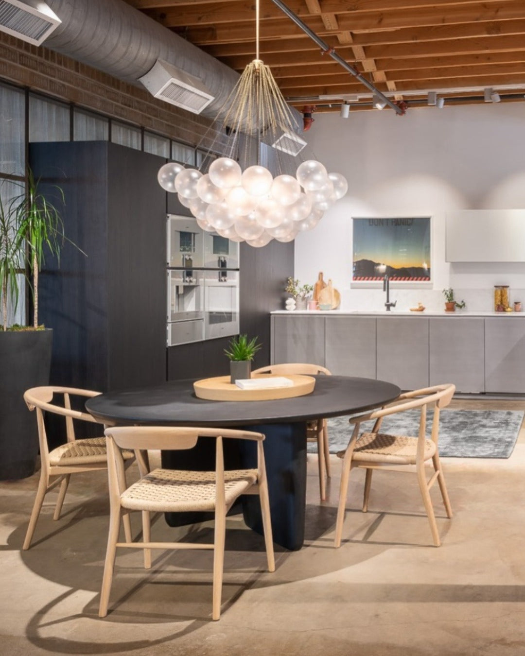 Bubble Chandelier - Blowlighting