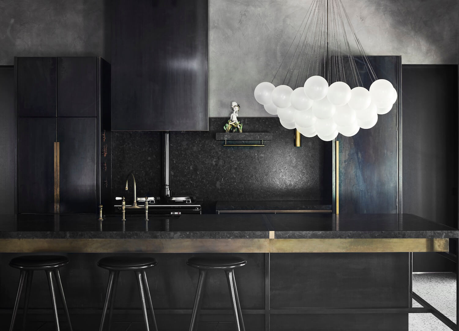 Bubble Chandelier - Blowlighting