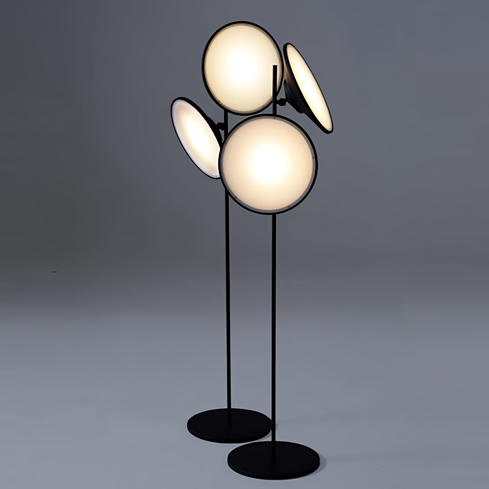 Bulat Floor Lamp - Blowlighting