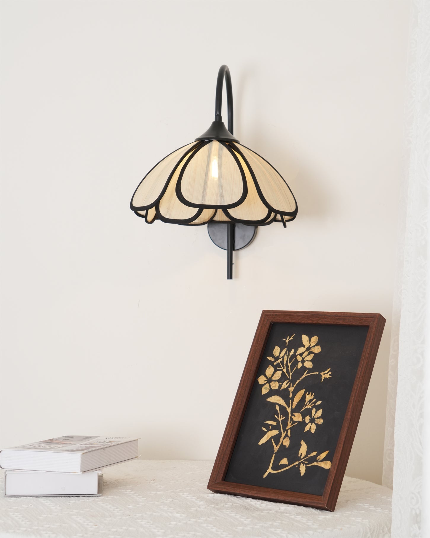 Burnt Petal Wall Lamp - Blowlighting