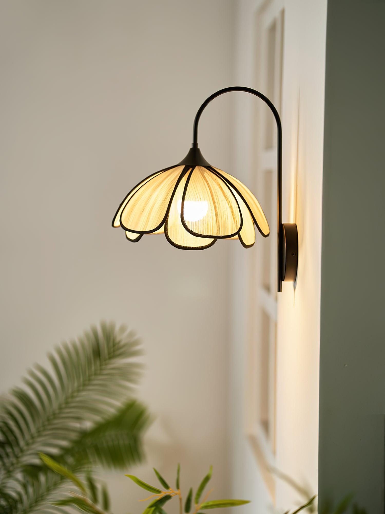 Burnt Petal Wall Lamp - Blowlighting