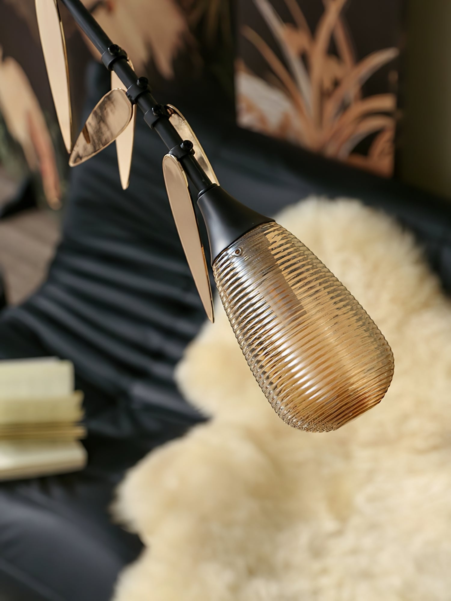 FloraCurv Glass Artisan Pendant Light - Blowlighting