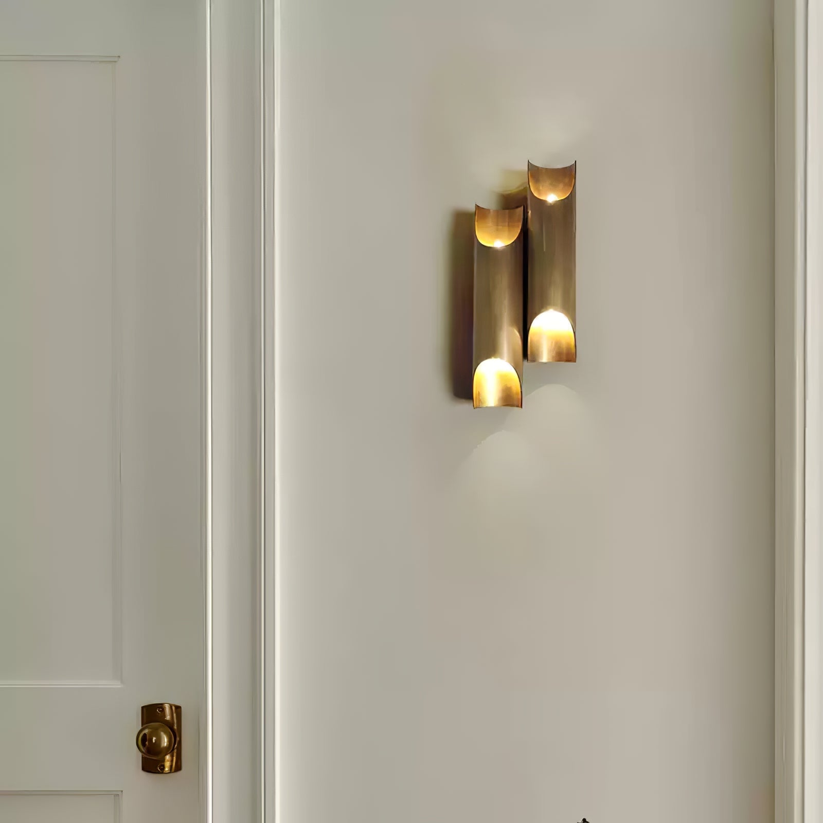 Callahan Brass Wall Lamp - Blowlighting