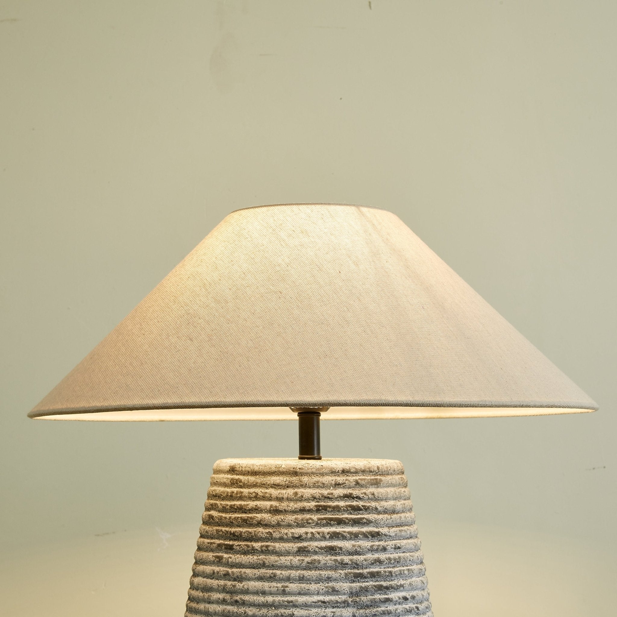 Callisto Ribbed Ceramic Table Lamp - Blowlighting