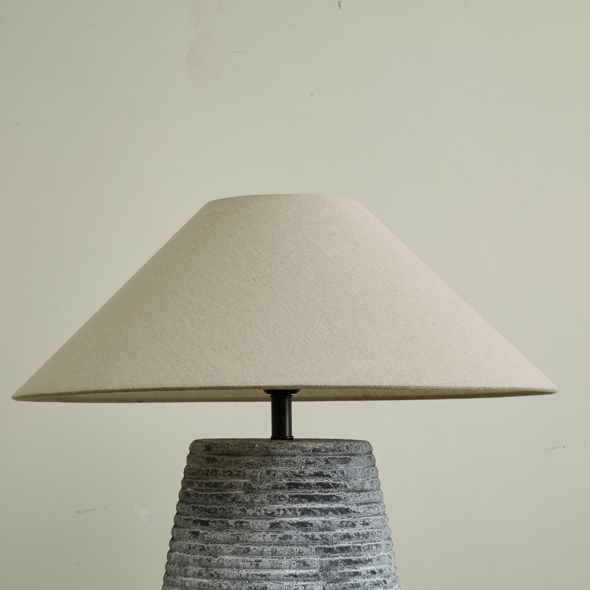 Callisto Ribbed Ceramic Table Lamp - Blowlighting
